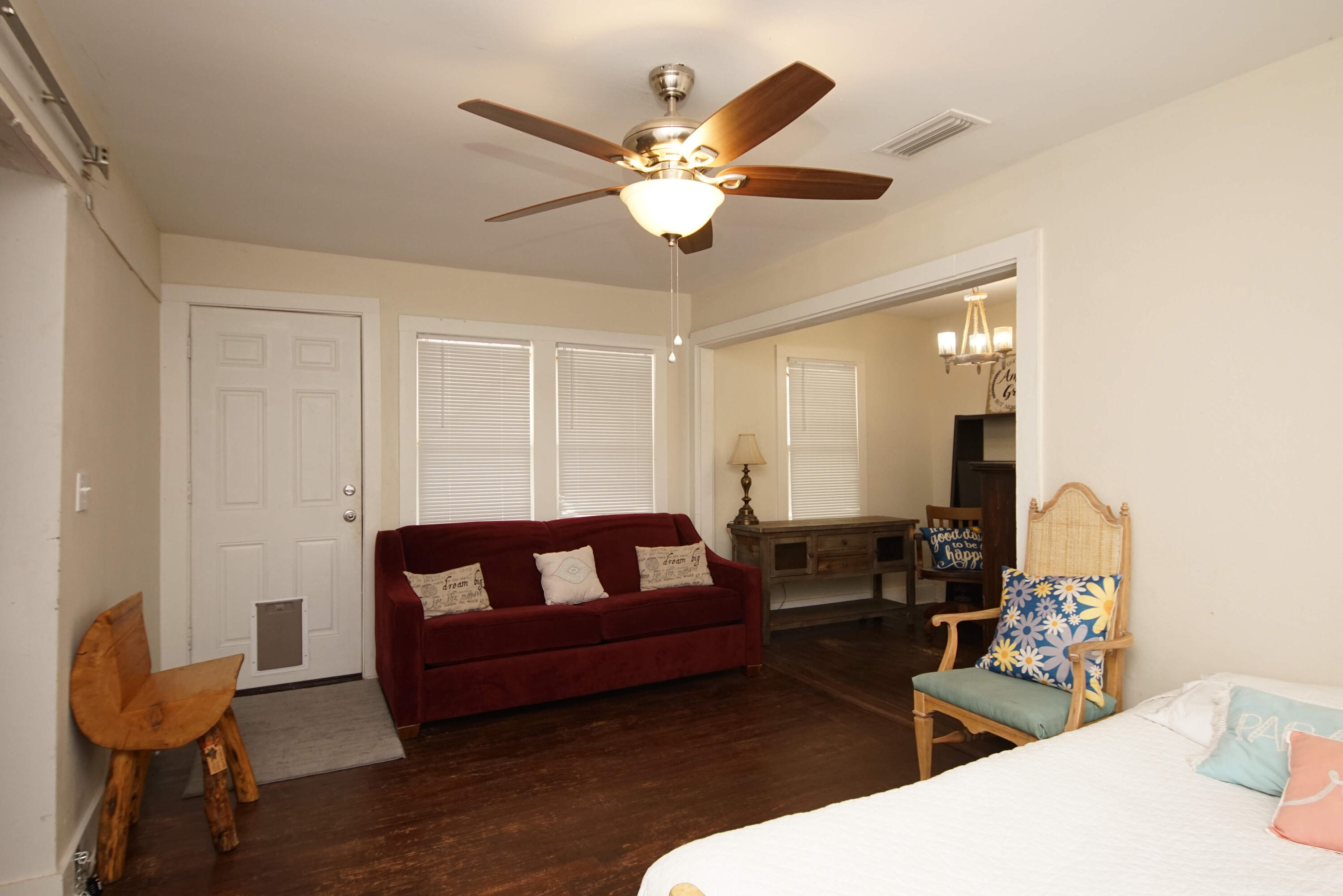 ELLIOTTS POINT - Residential Lease