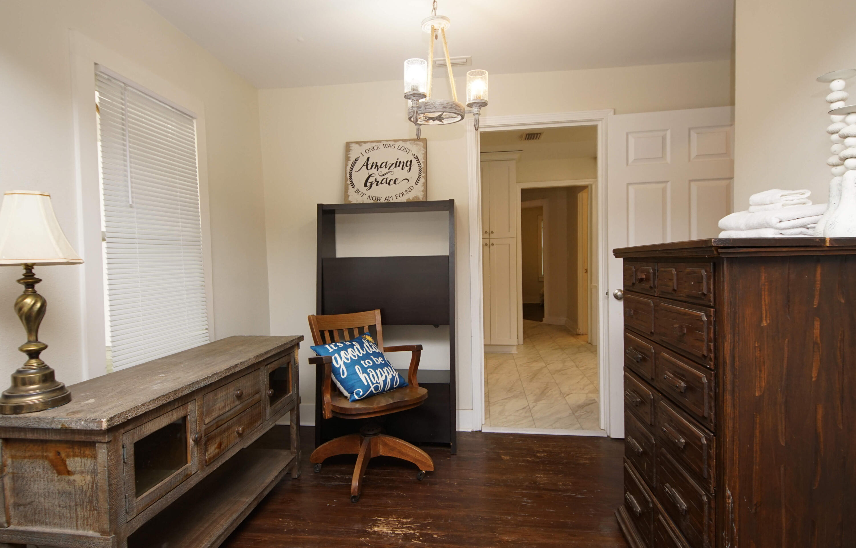 ELLIOTTS POINT - Residential Lease