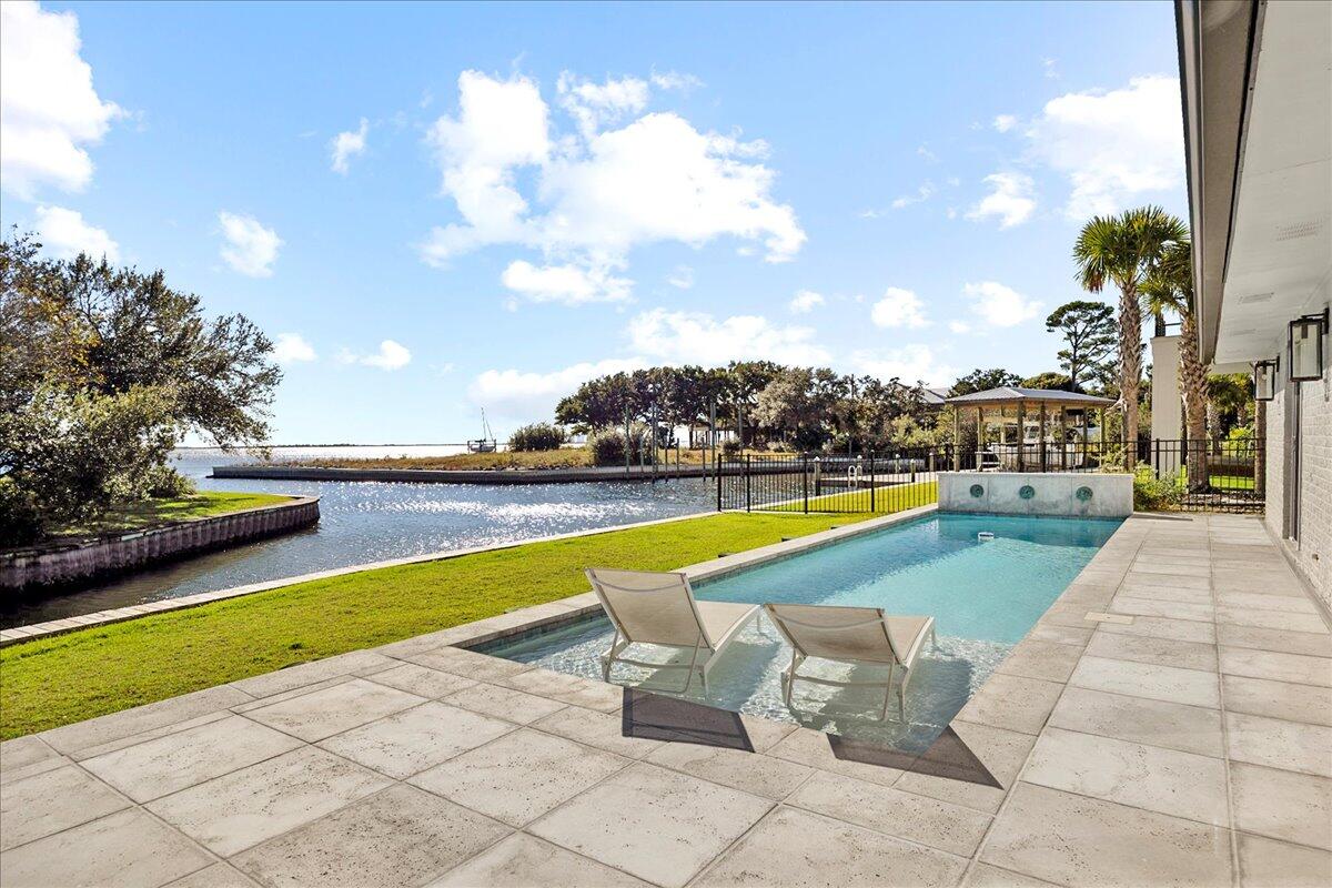 SOUNDSIDE RESUB - Residential