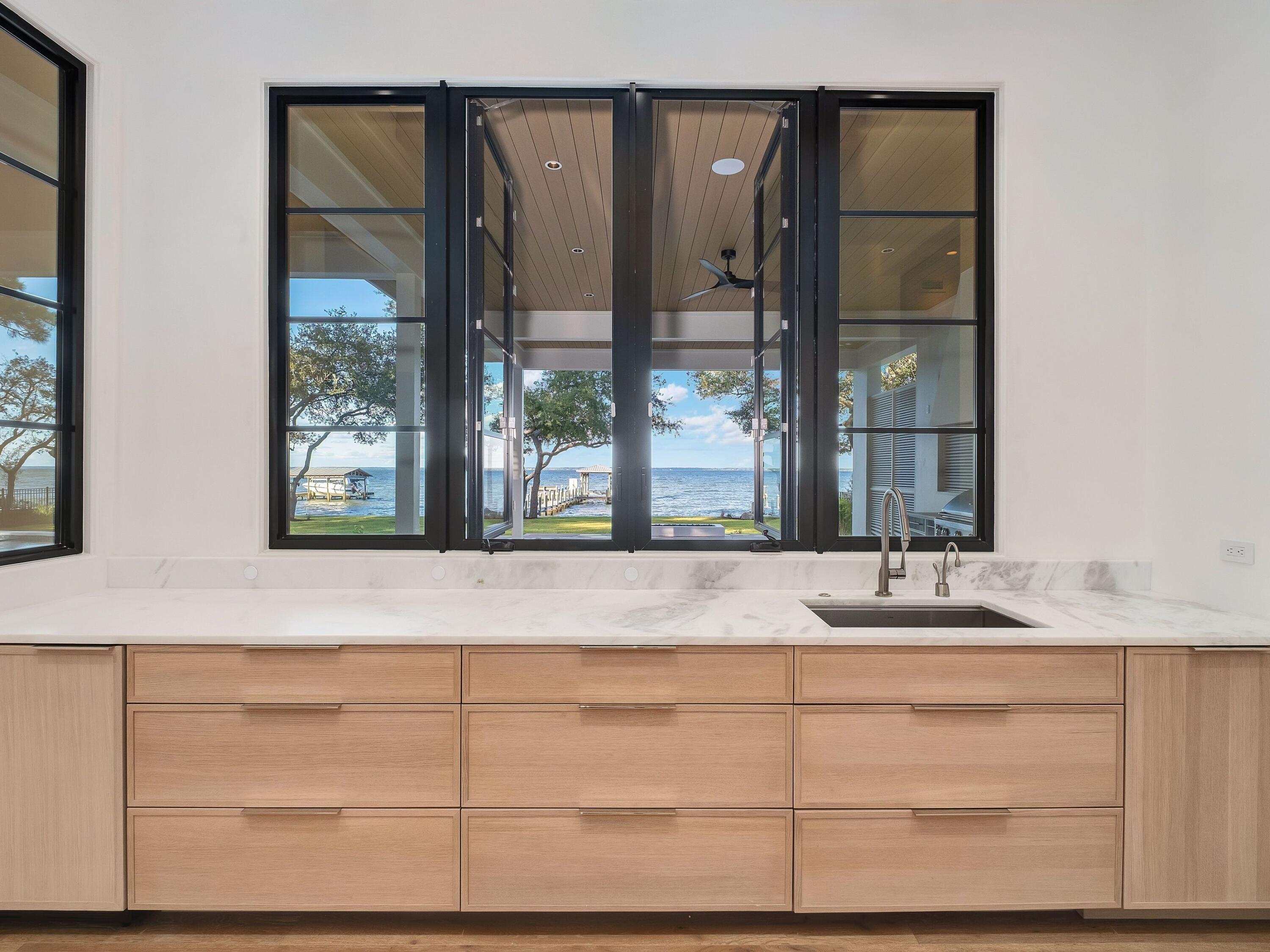 BAY PINES - Residential