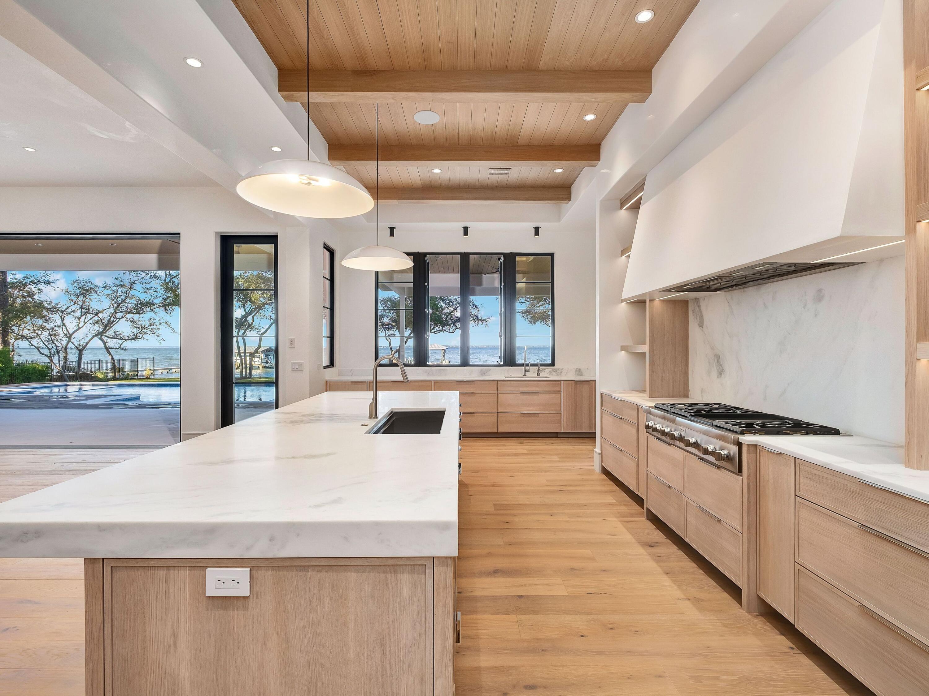 BAY PINES - Residential