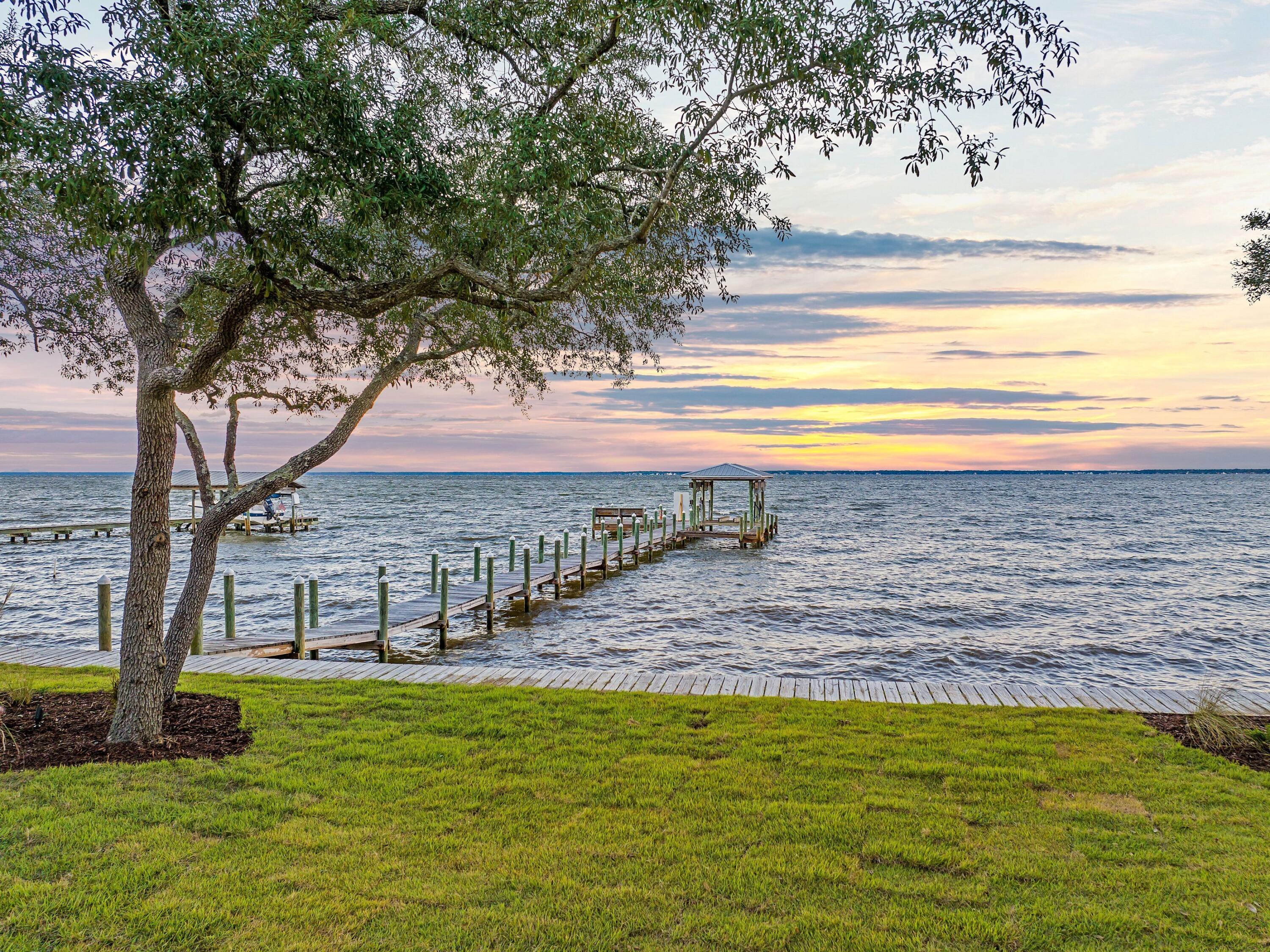 BAY PINES - Residential