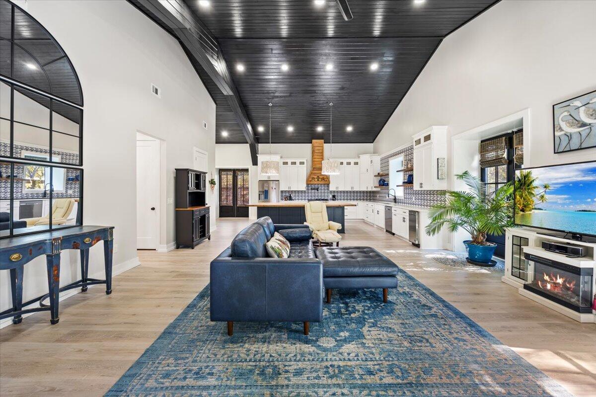 NONESUCH WAY - Residential