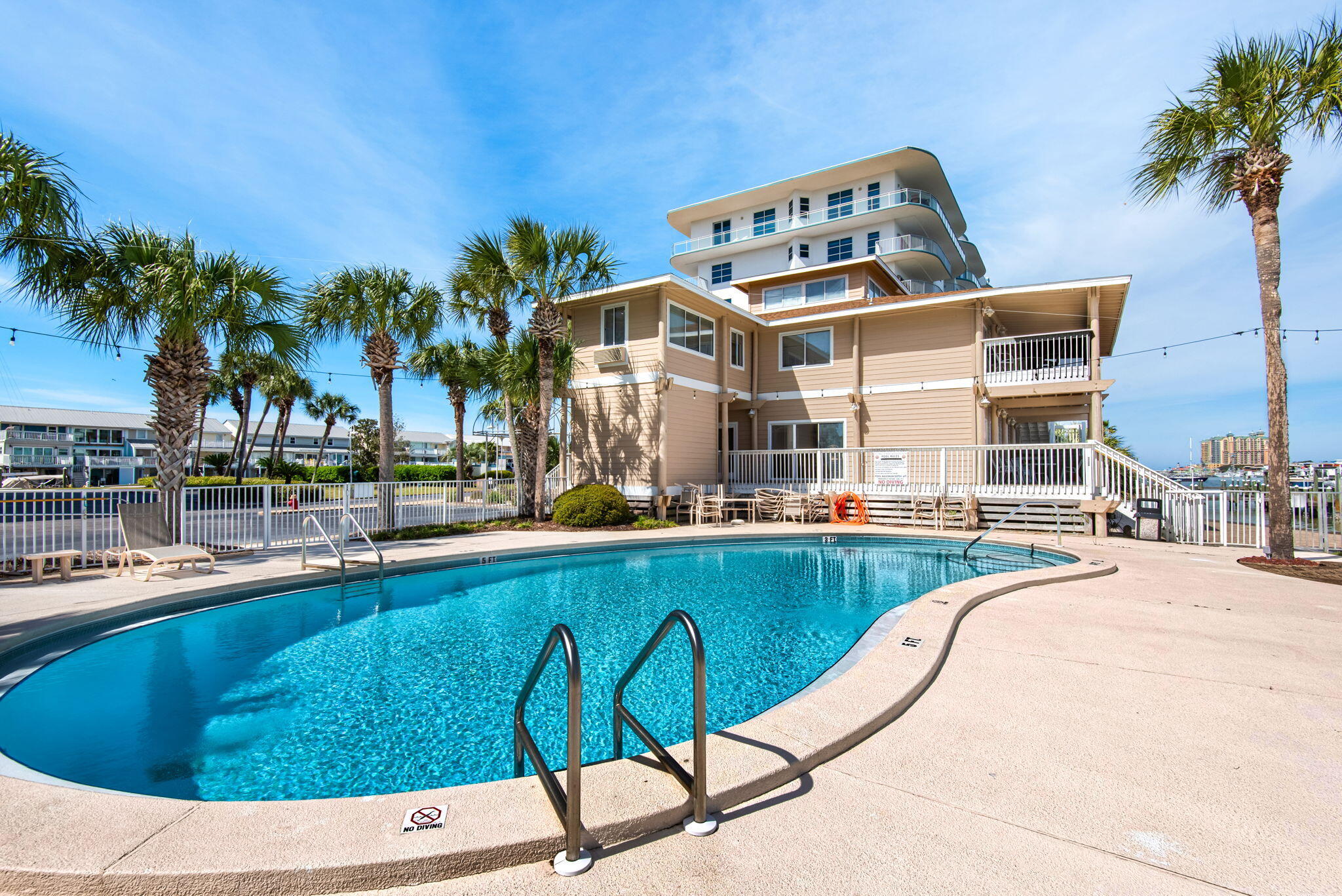 Sun King Towers - Residential