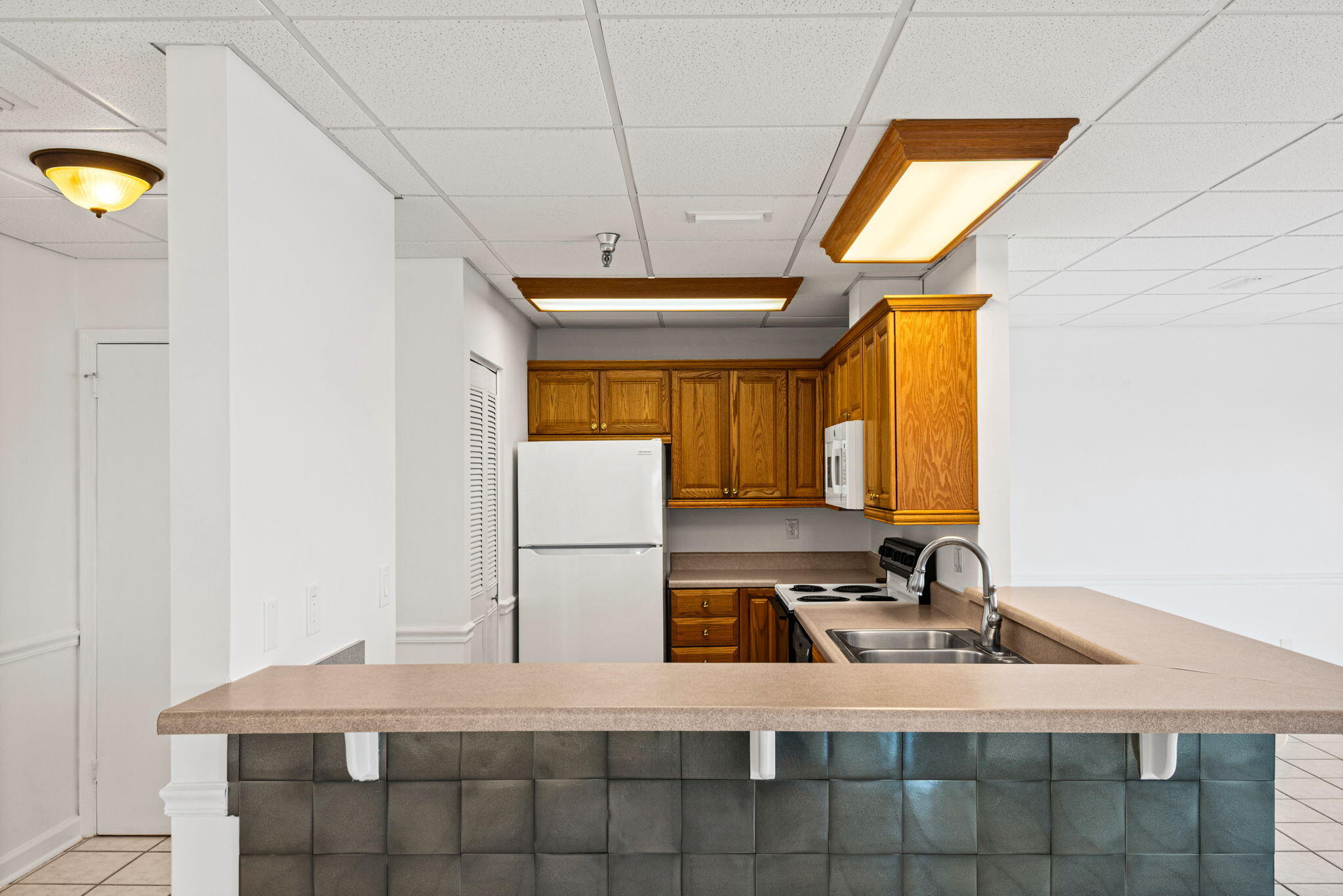 Sun King Towers - Residential