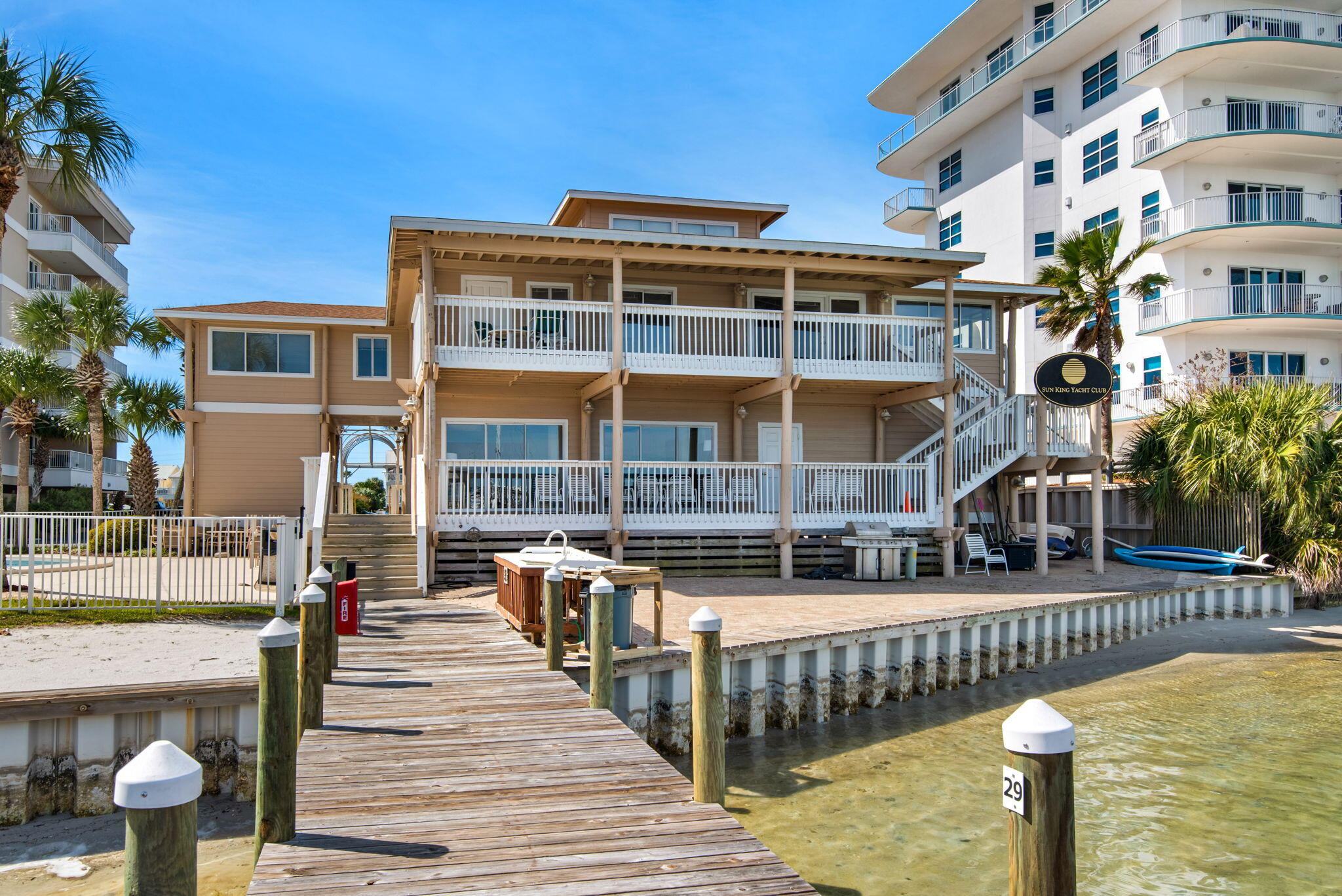 Sun King Towers - Residential