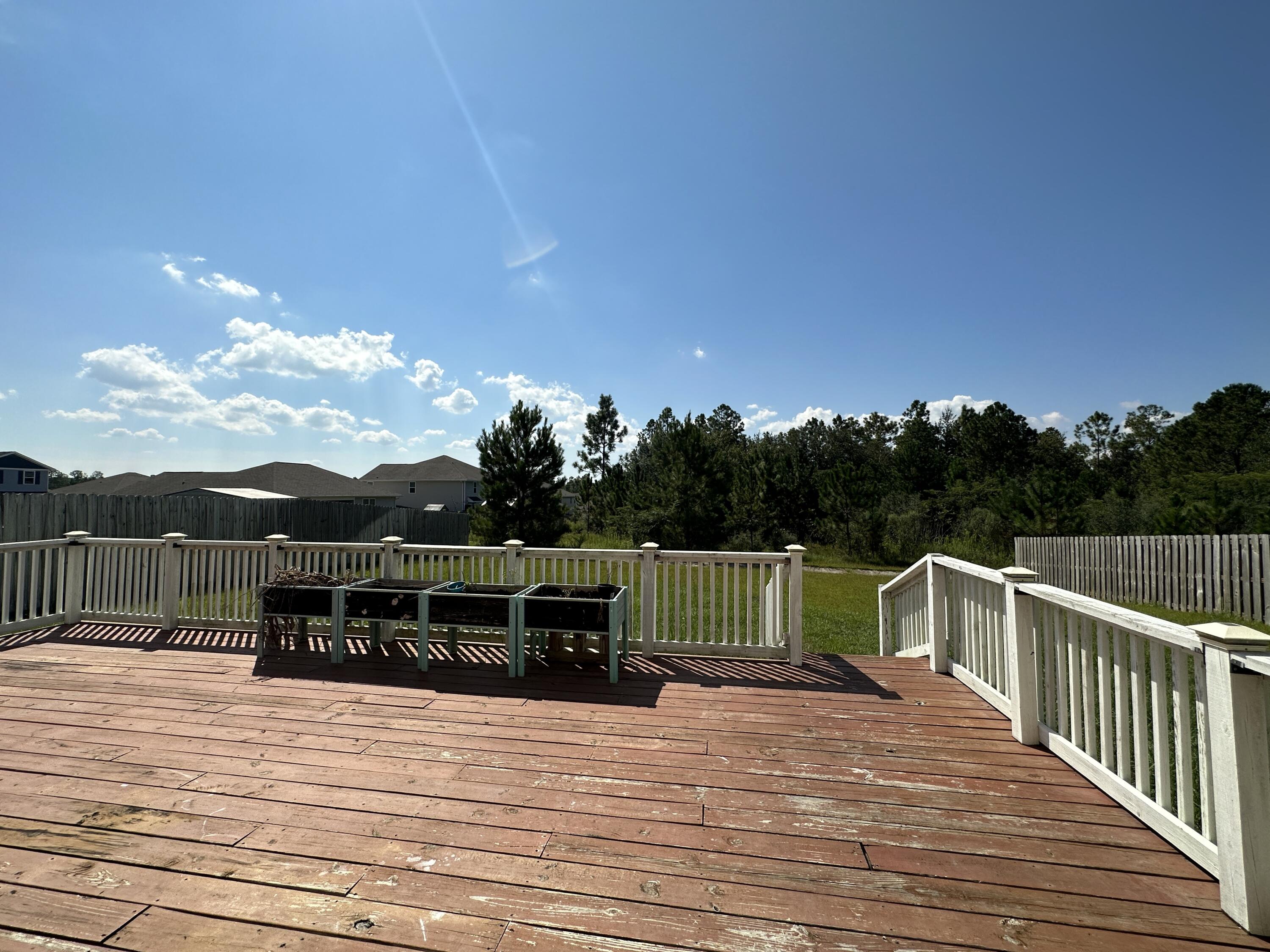 PARTRIDGE HILLS LOT 19 BLK A - Residential Lease