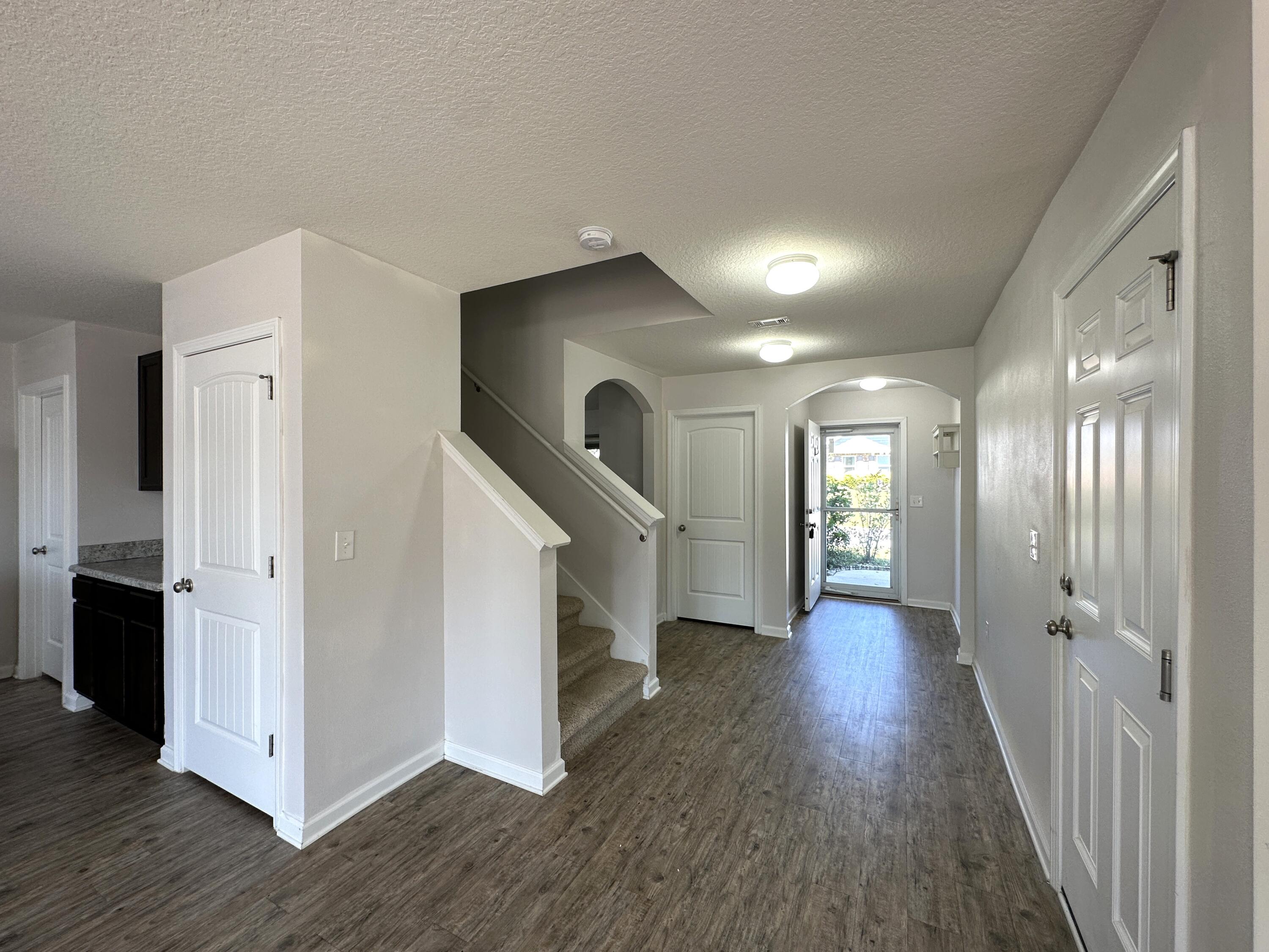 PARTRIDGE HILLS LOT 19 BLK A - Residential Lease