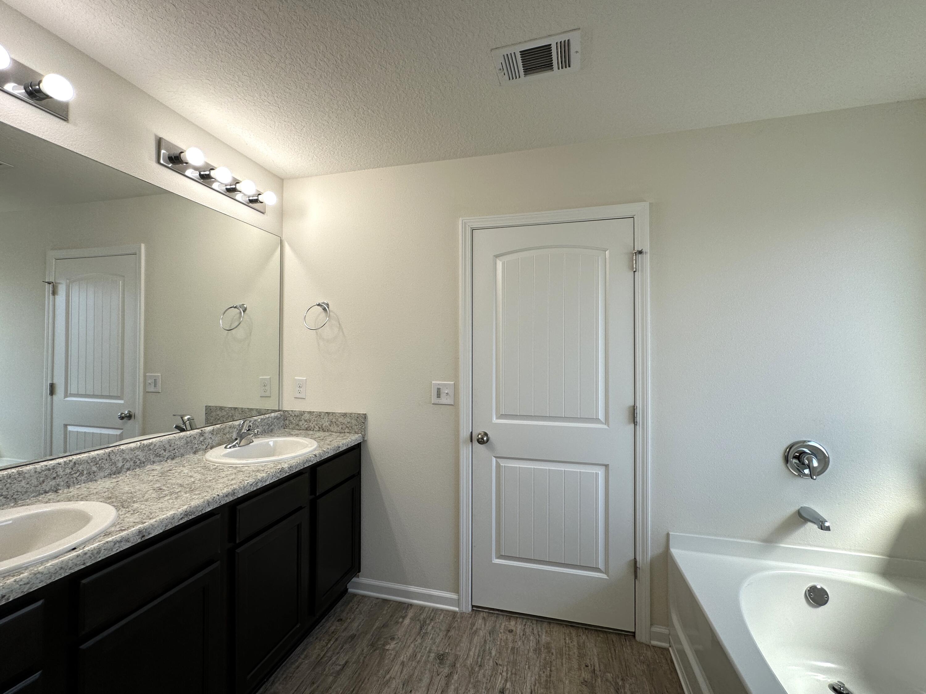 PARTRIDGE HILLS LOT 19 BLK A - Residential Lease