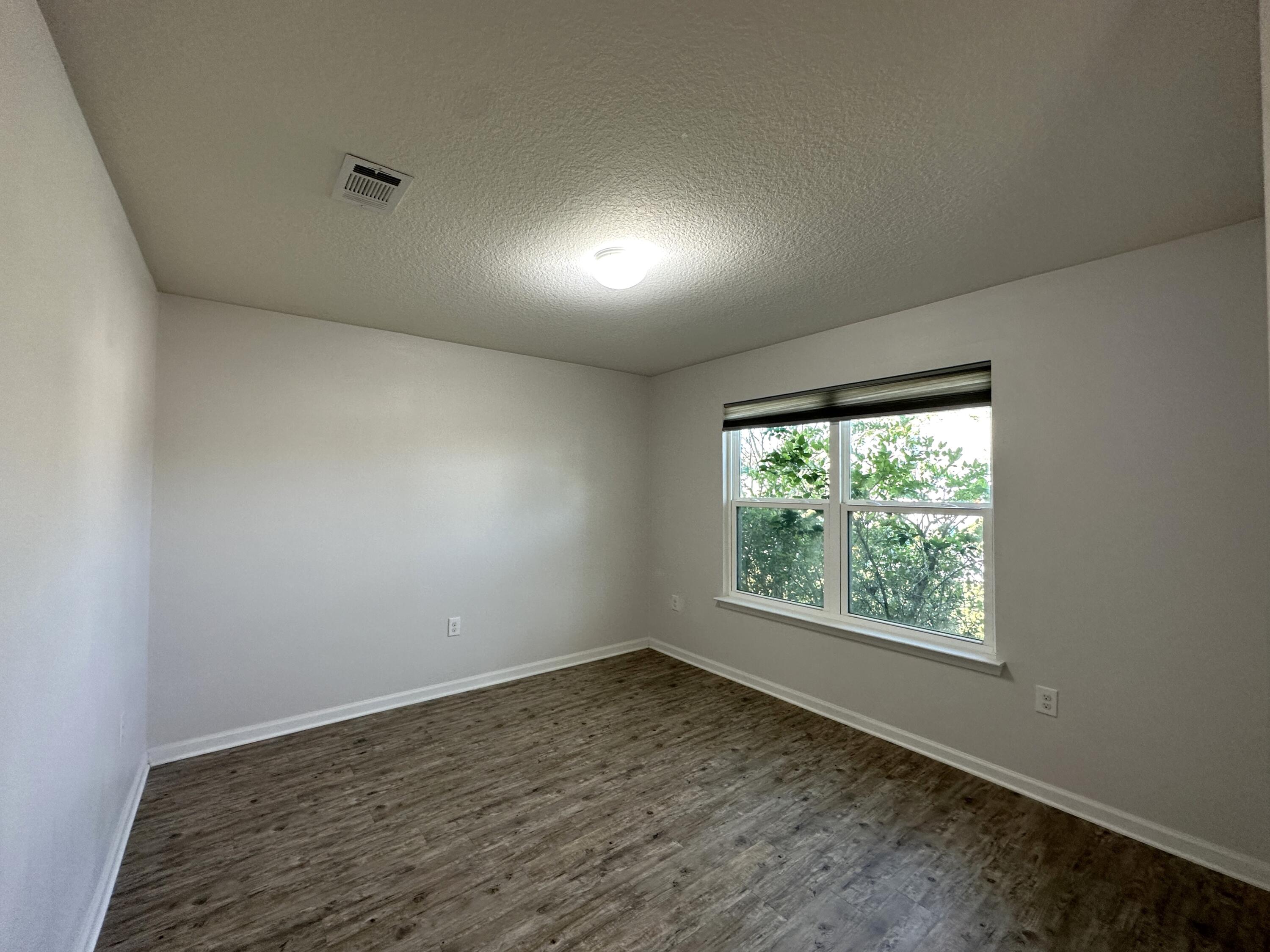 PARTRIDGE HILLS LOT 19 BLK A - Residential Lease