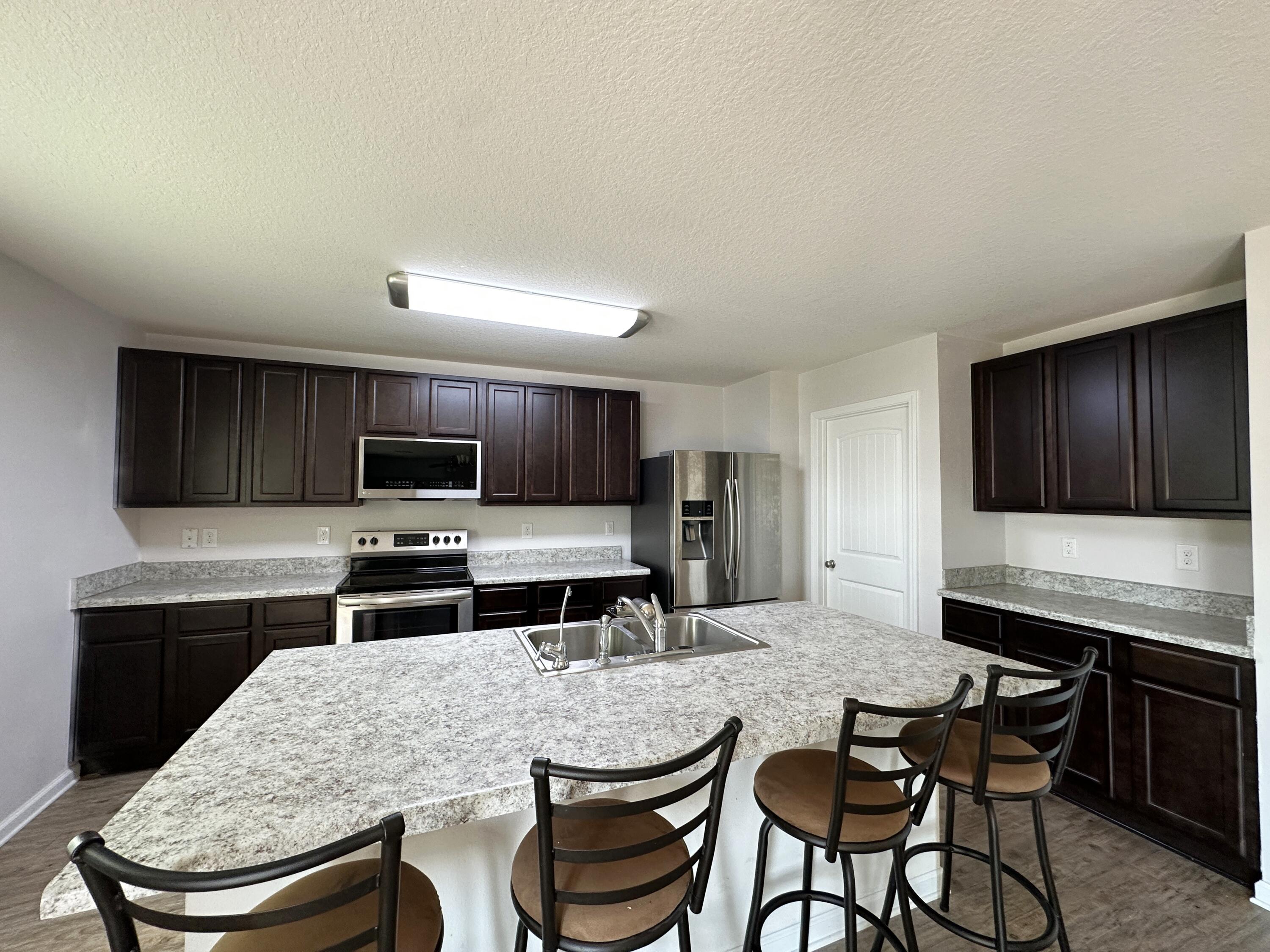 PARTRIDGE HILLS LOT 19 BLK A - Residential Lease