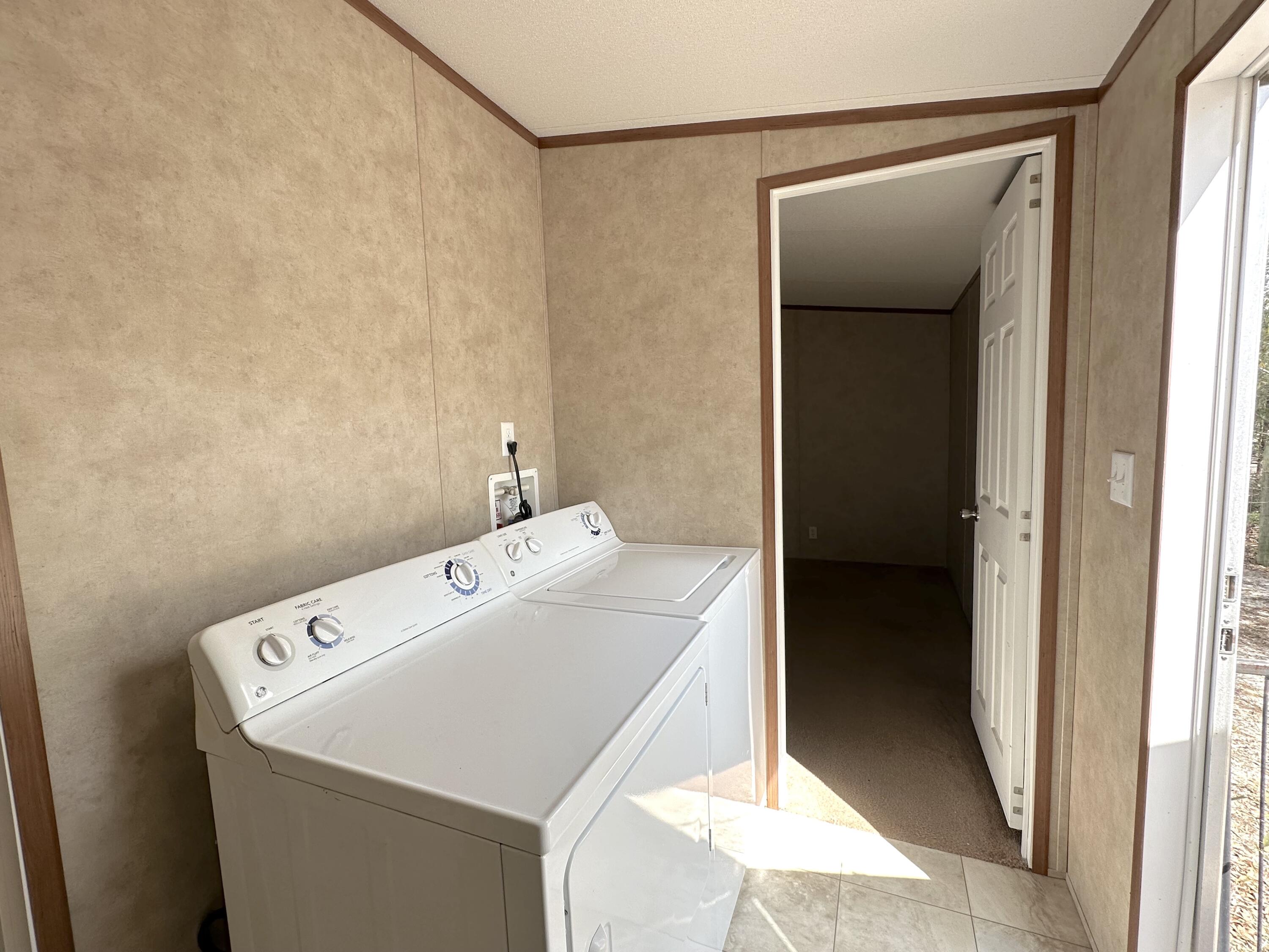 OAKWOOD HILLS UNIT 1 - Residential