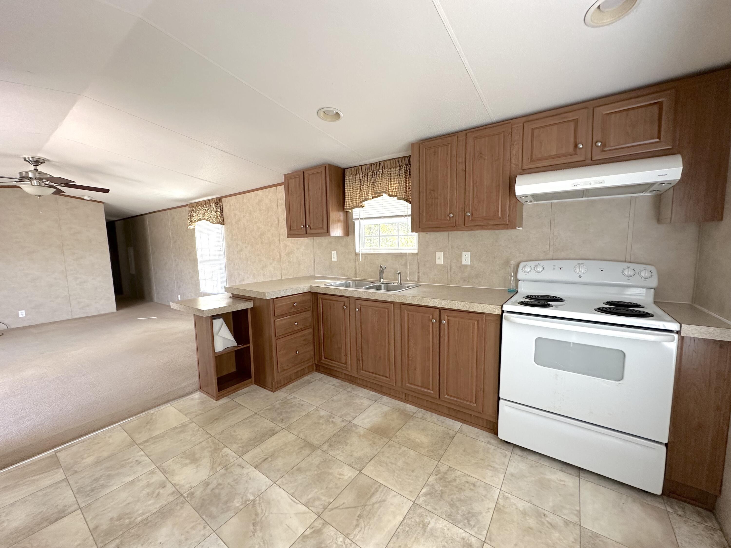 OAKWOOD HILLS UNIT 1 - Residential