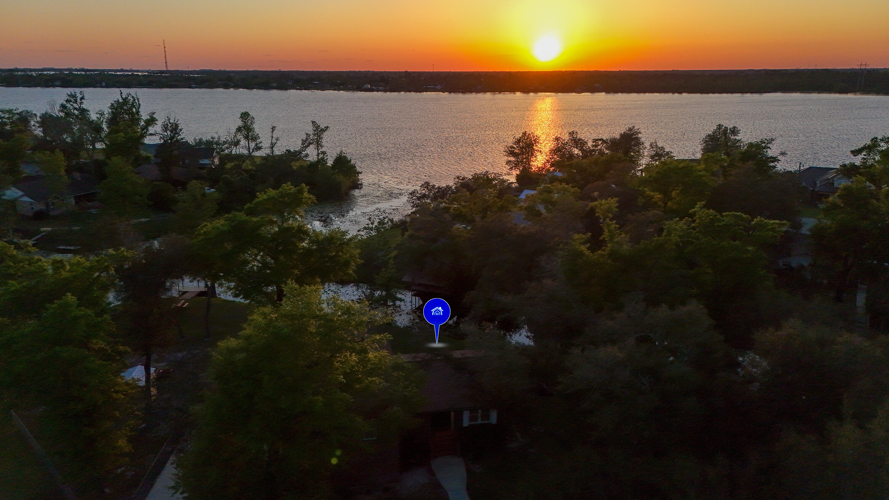 DEERPOINT ESTATES - Residential