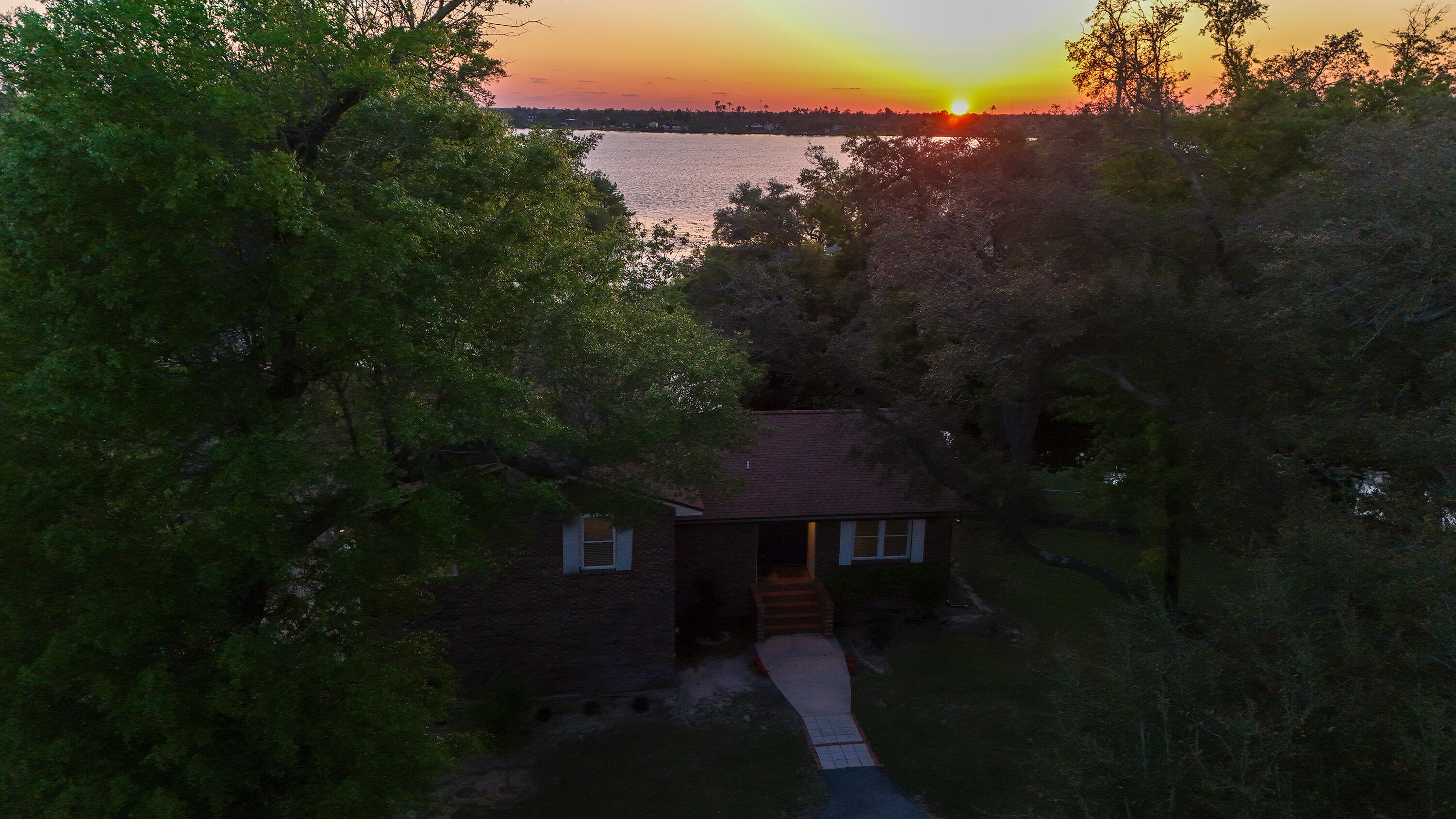 DEERPOINT ESTATES - Residential