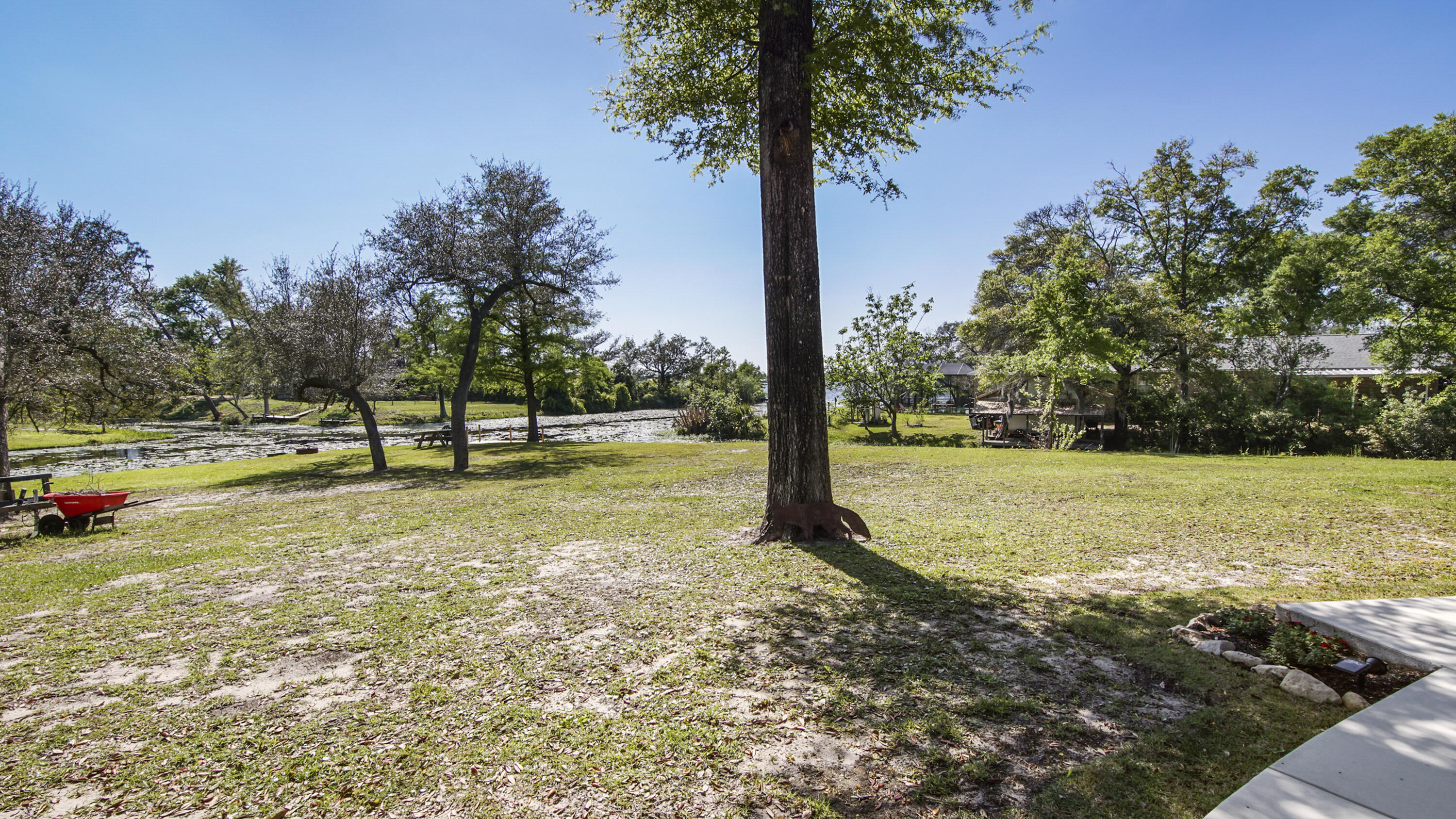 DEERPOINT ESTATES - Residential