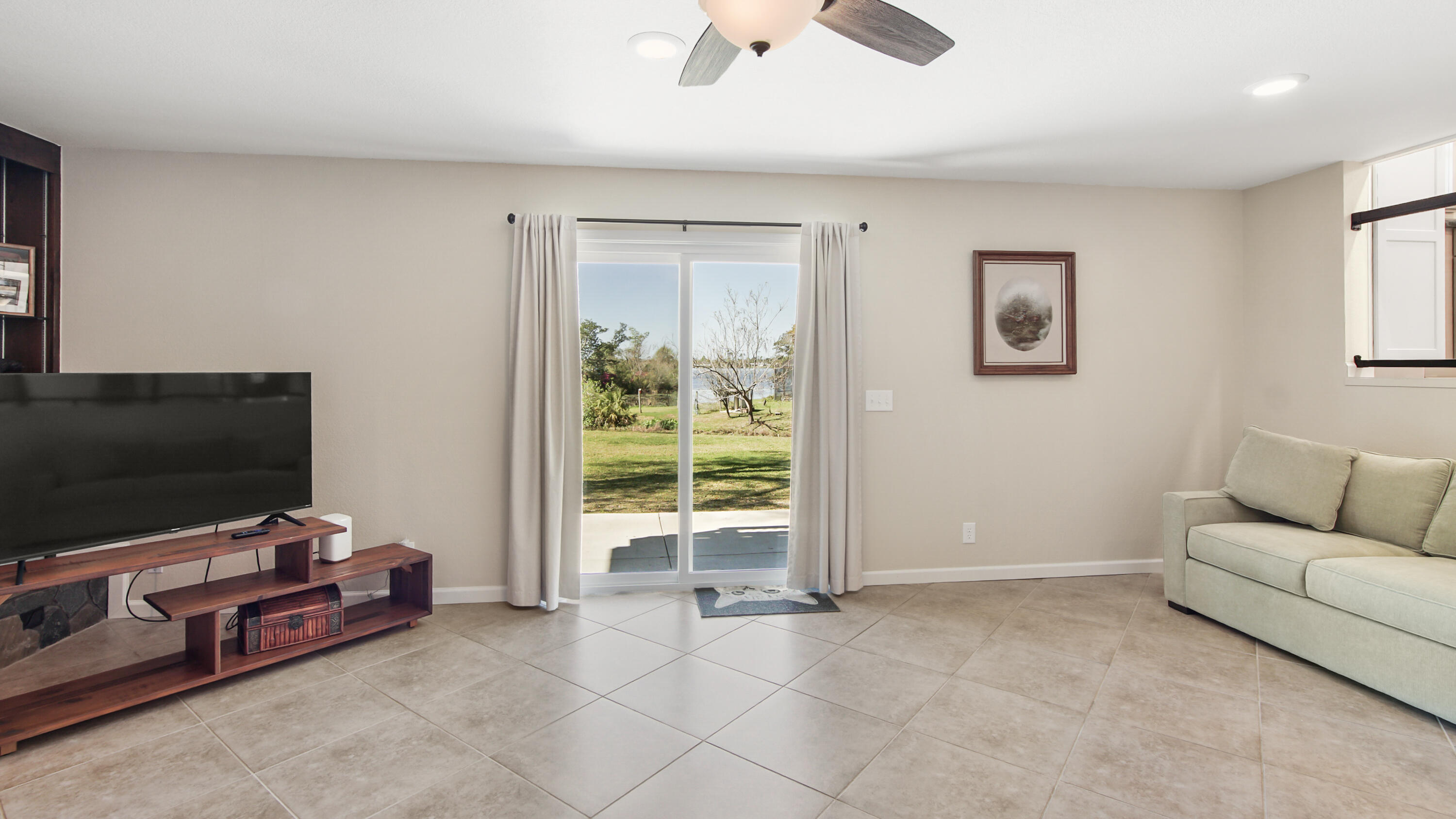 DEERPOINT ESTATES - Residential