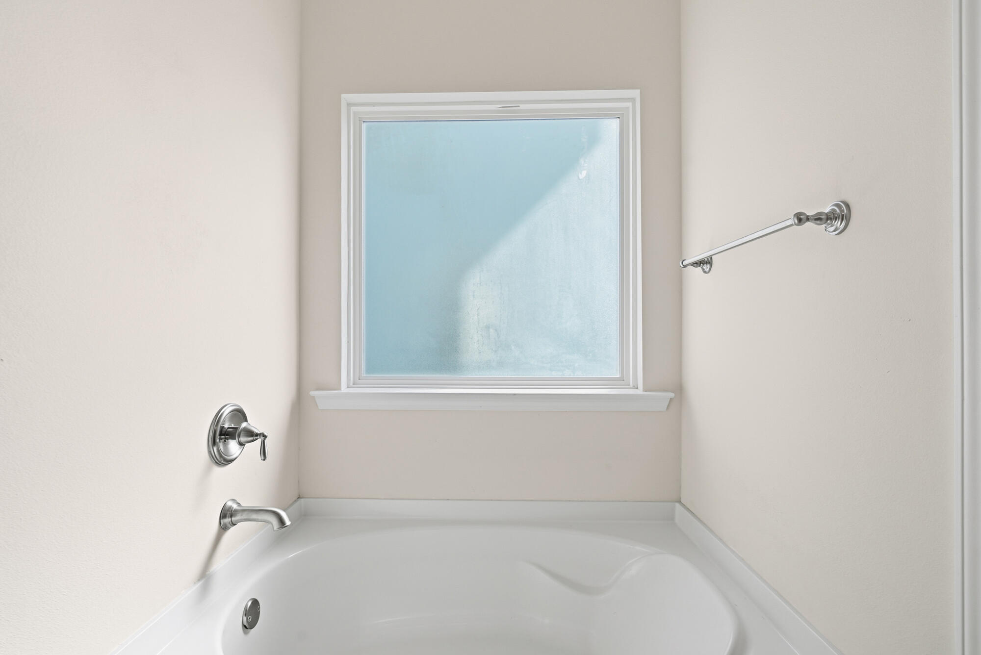 MAGNOLIA BAY CLUB - Residential