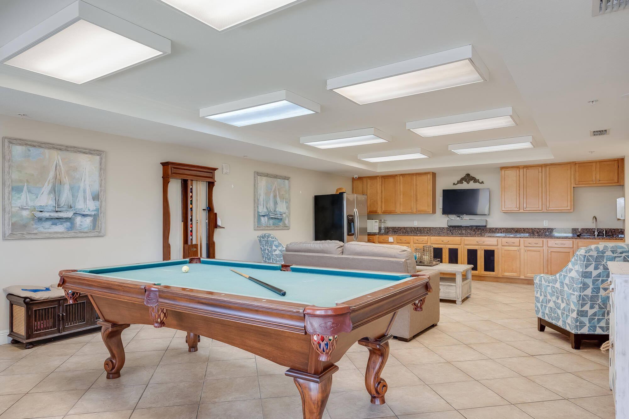 MAGNOLIA BAY CLUB - Residential