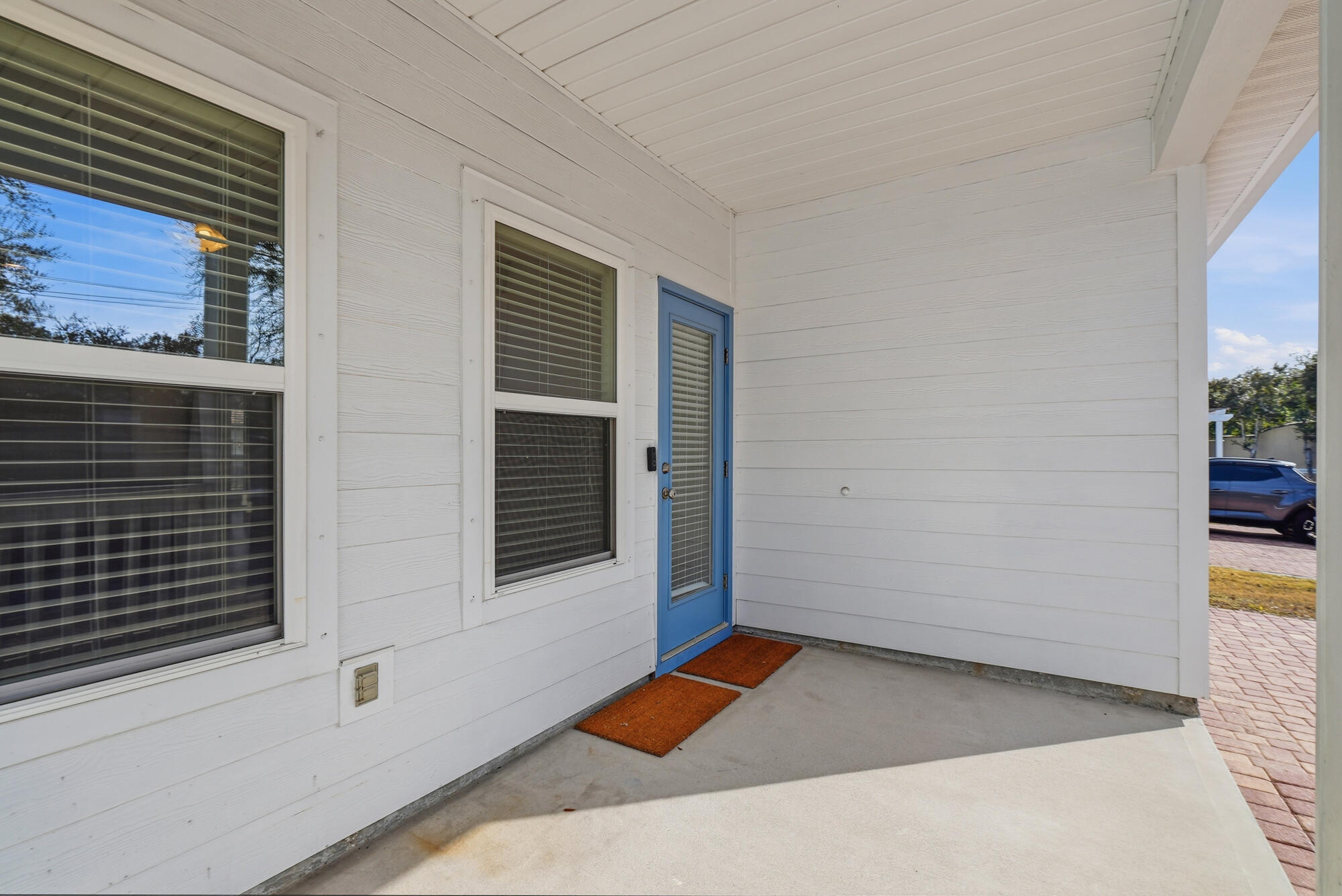 MAGNOLIA BAY CLUB - Residential