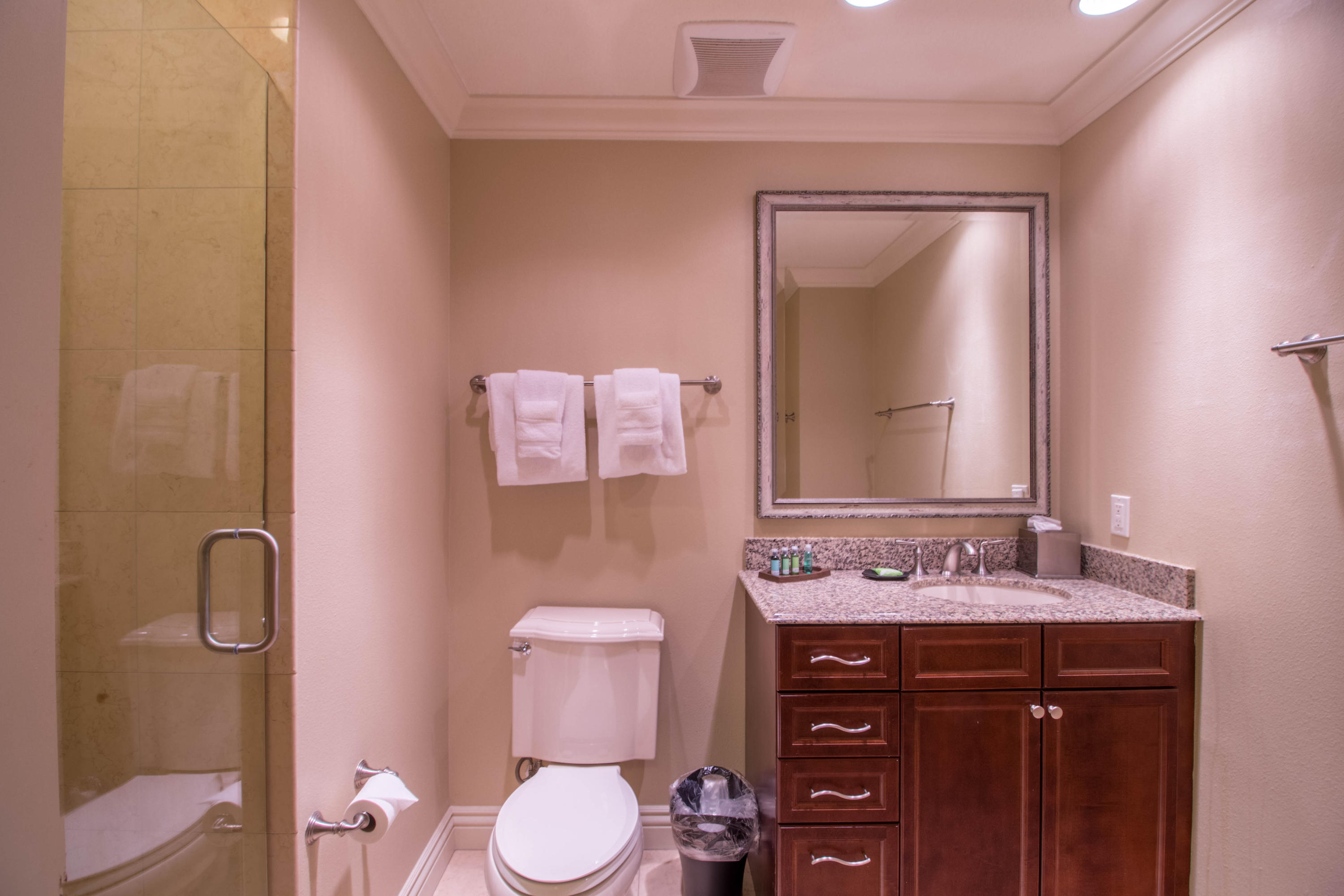 EMERALD GRANDE - Residential