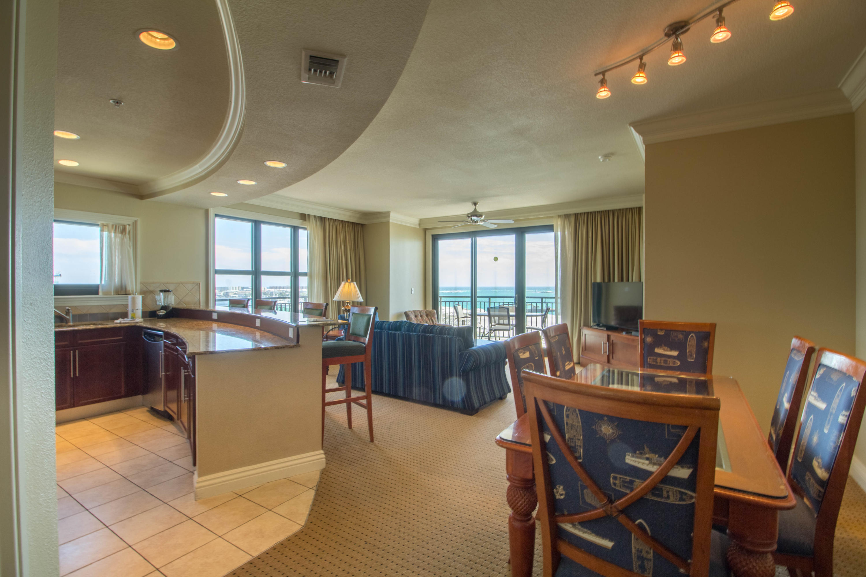 EMERALD GRANDE - Residential