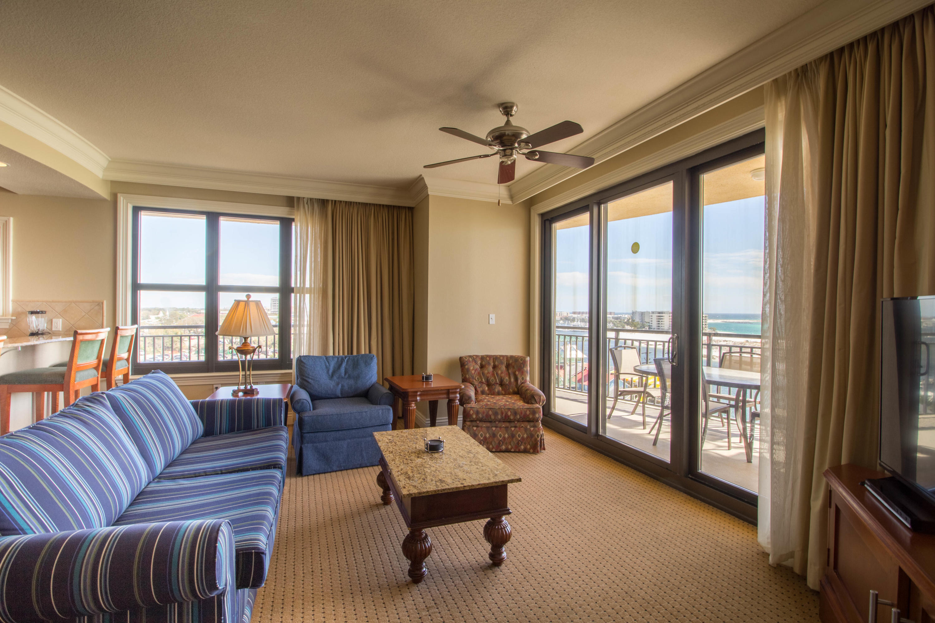 EMERALD GRANDE - Residential