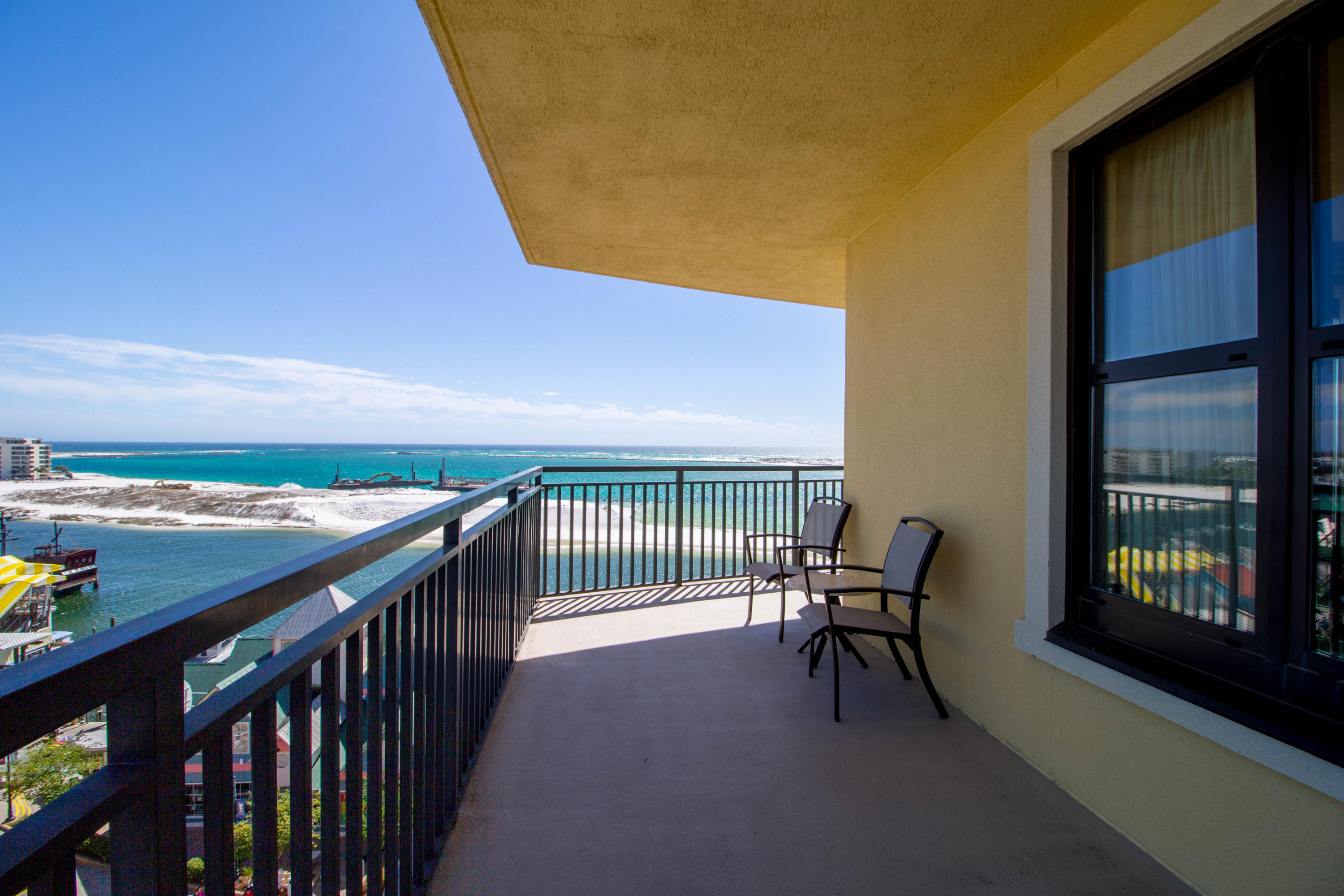 EMERALD GRANDE - Residential