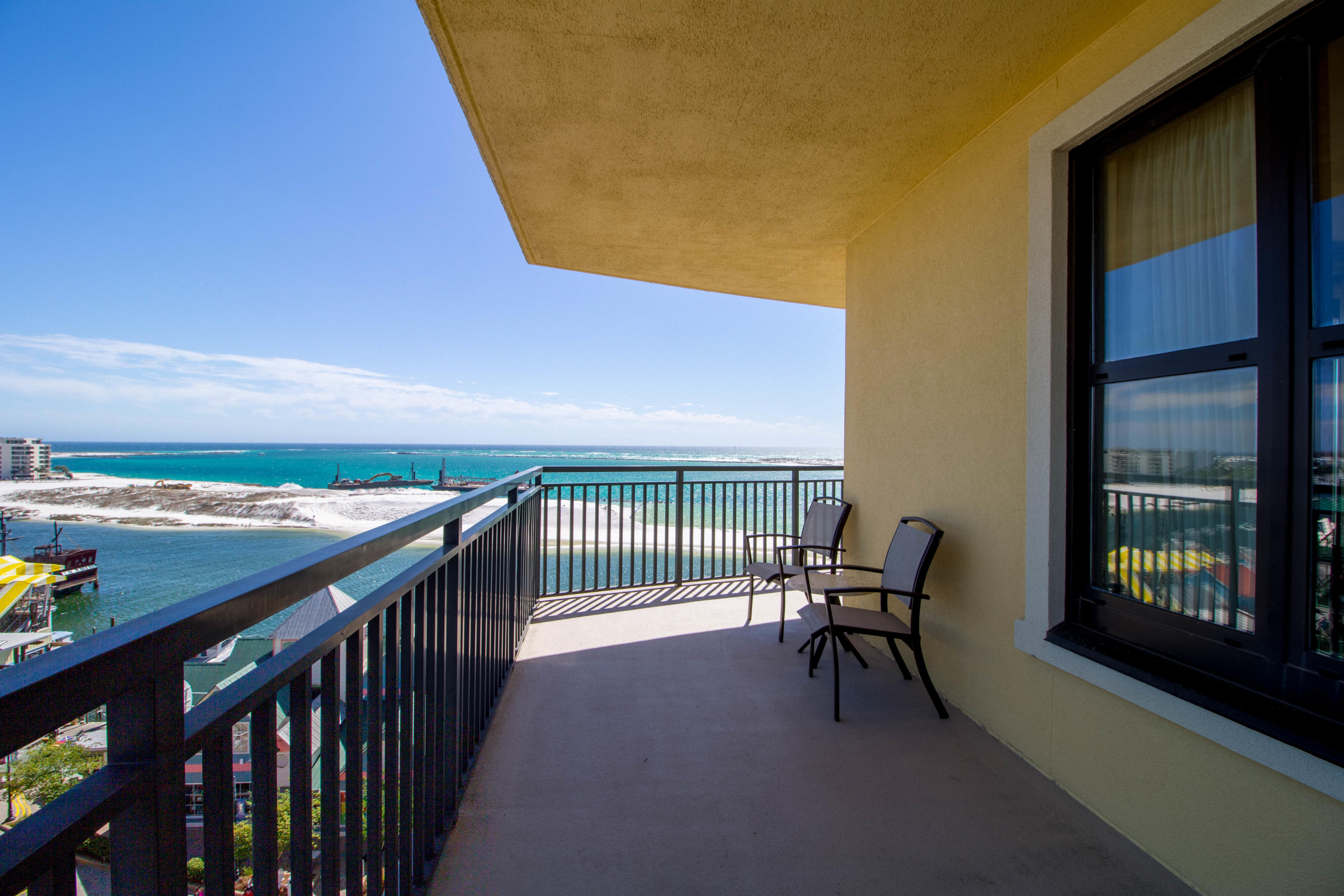 EMERALD GRANDE - Residential