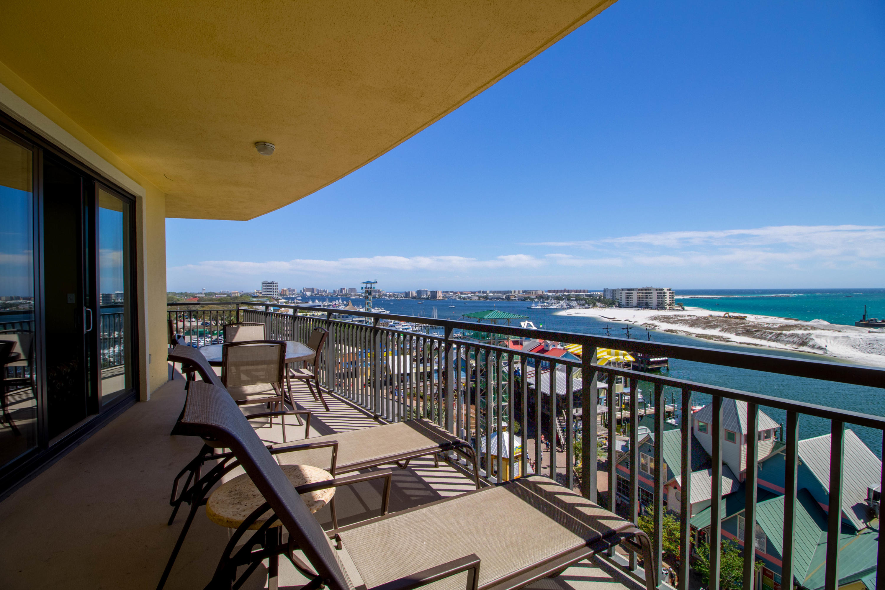 EMERALD GRANDE - Residential