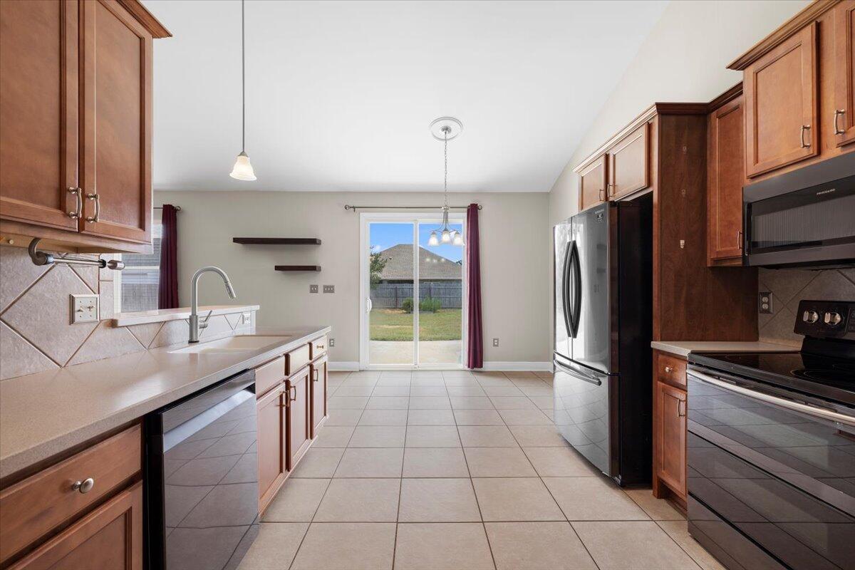 TREASURE ISLE ESTATES - Residential Lease