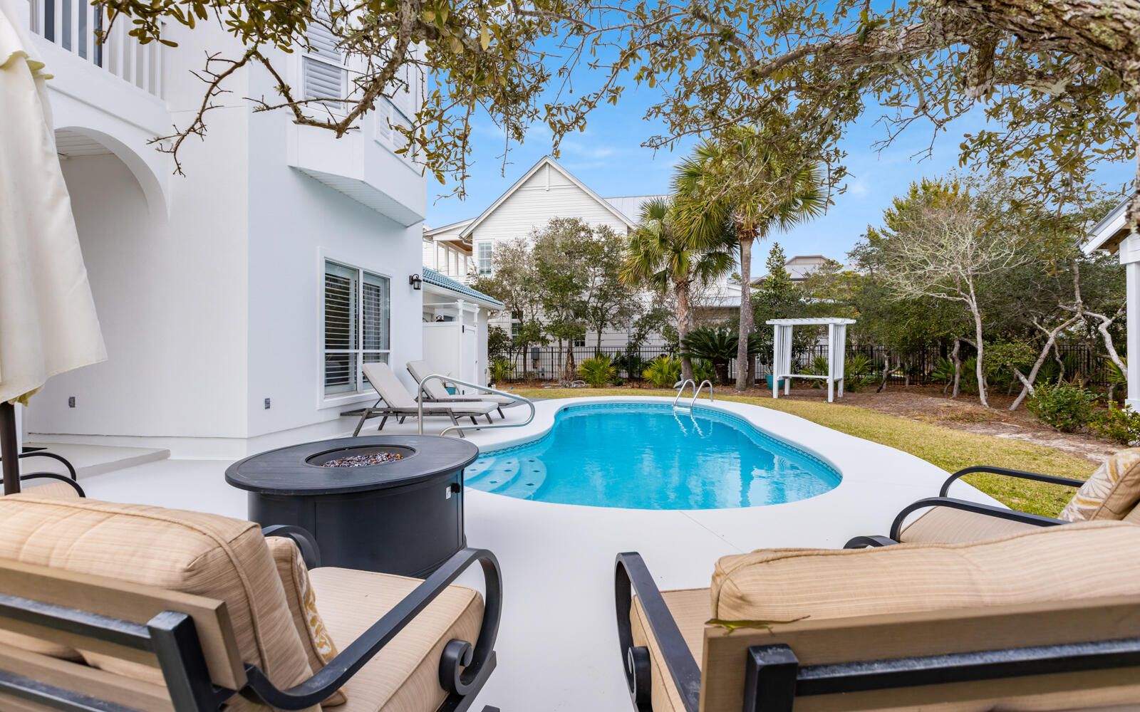 BLUE MOUNTAIN BEACH - Residential