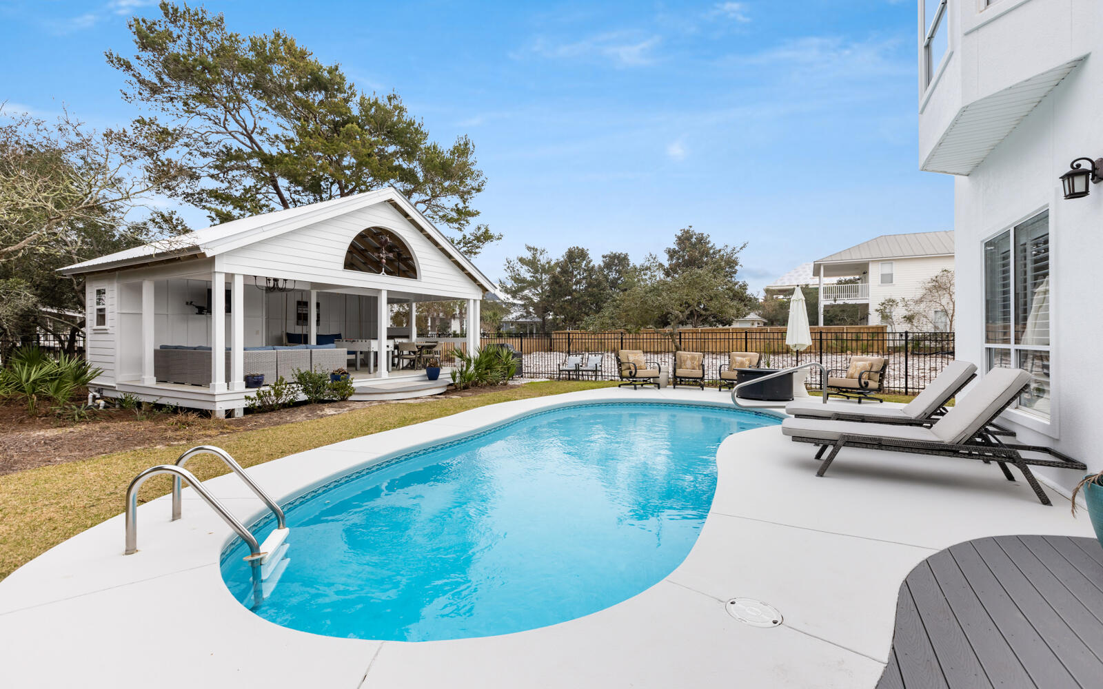 BLUE MOUNTAIN BEACH - Residential