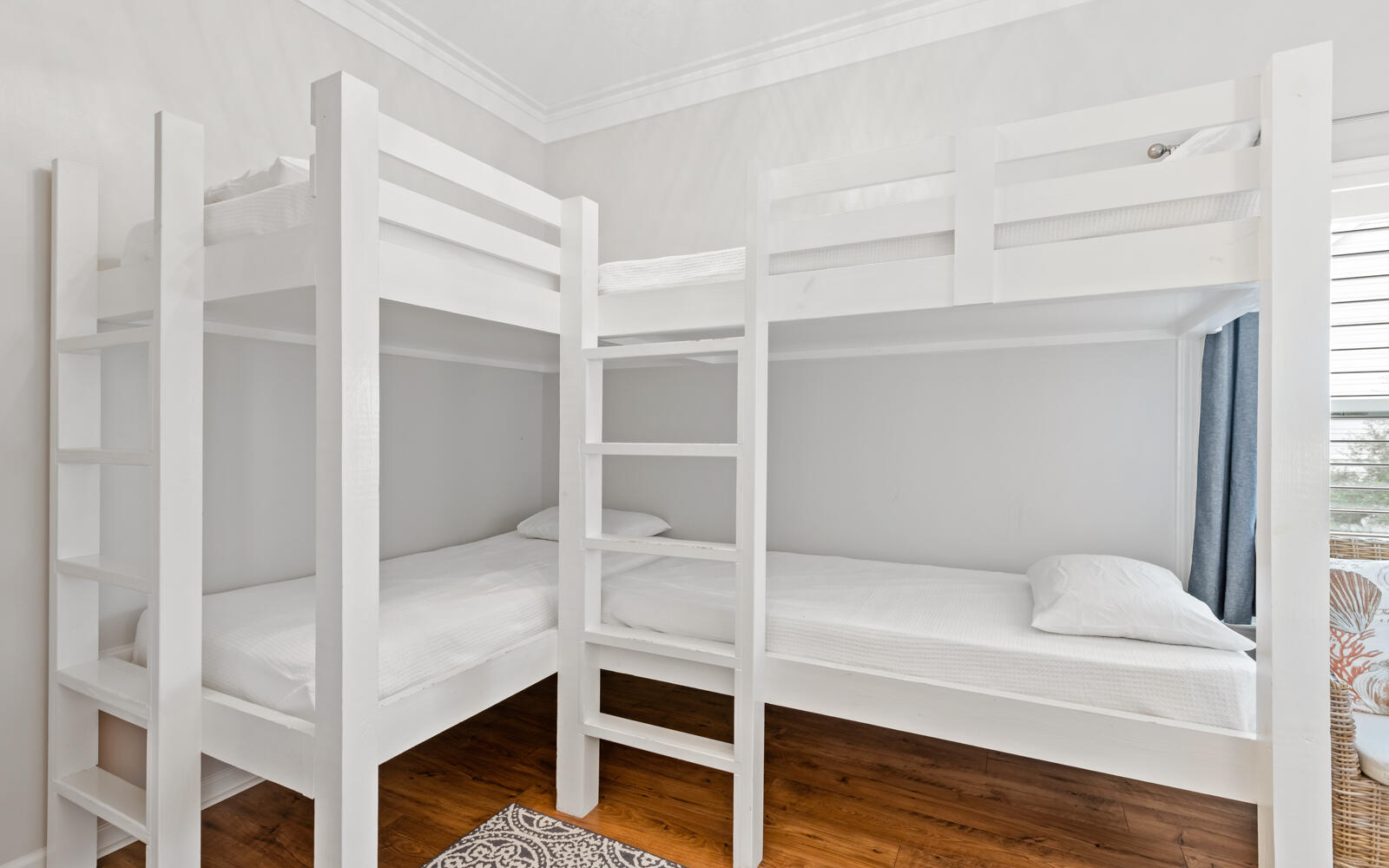 BLUE MOUNTAIN BEACH - Residential