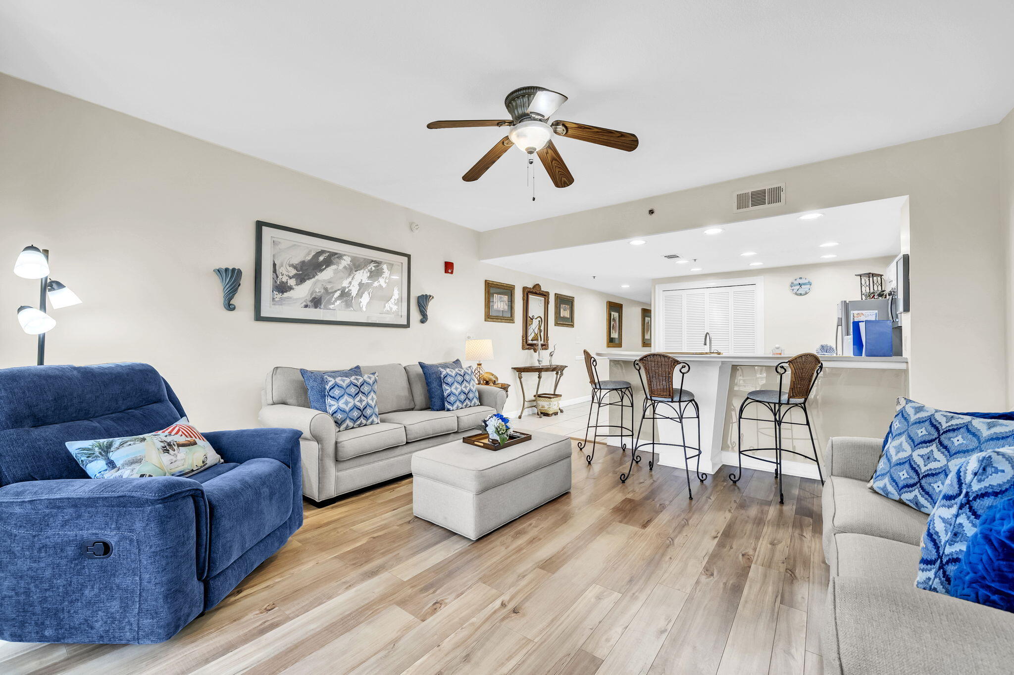 STERLING SHORES - Residential