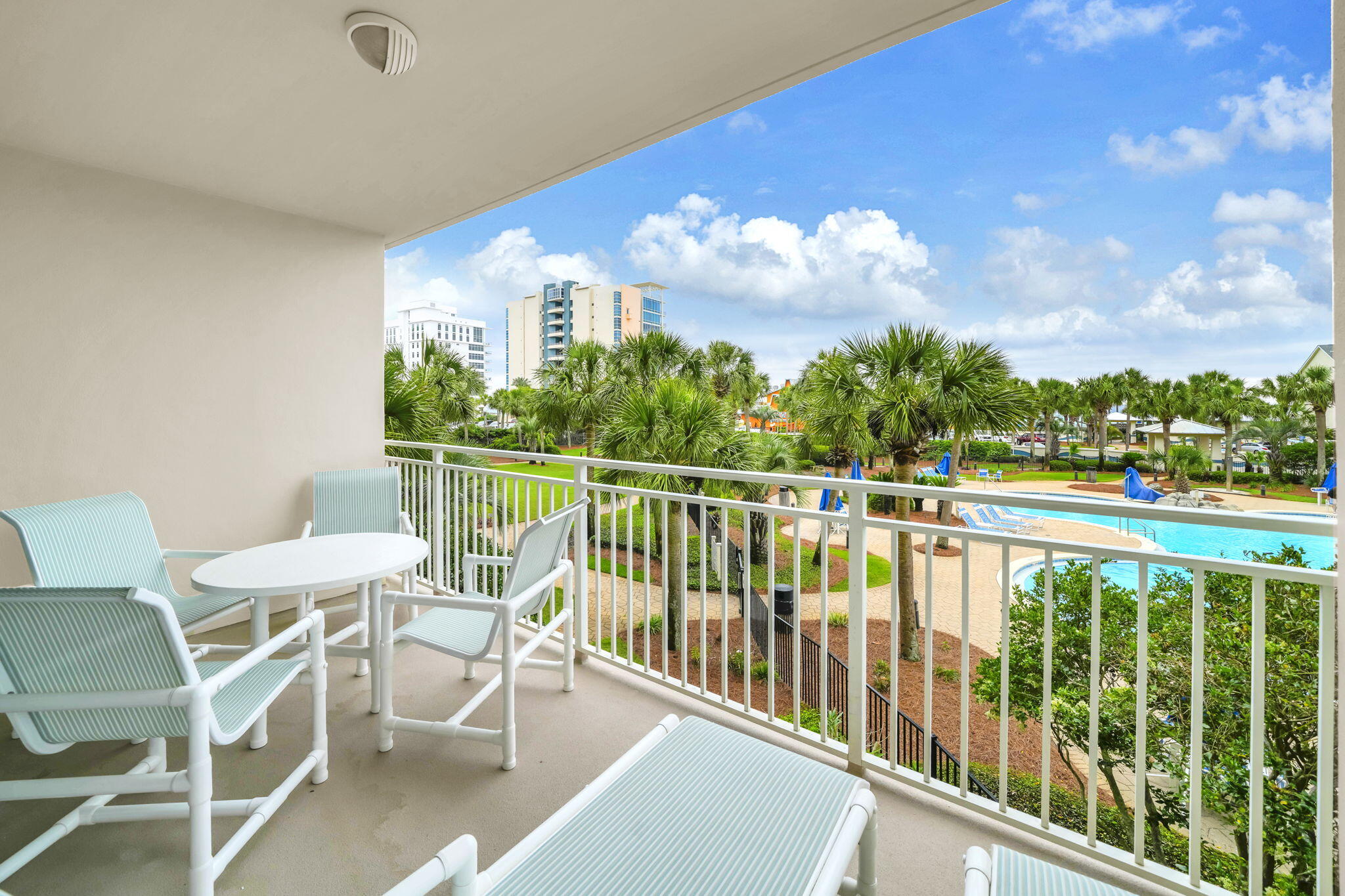 STERLING SHORES - Residential