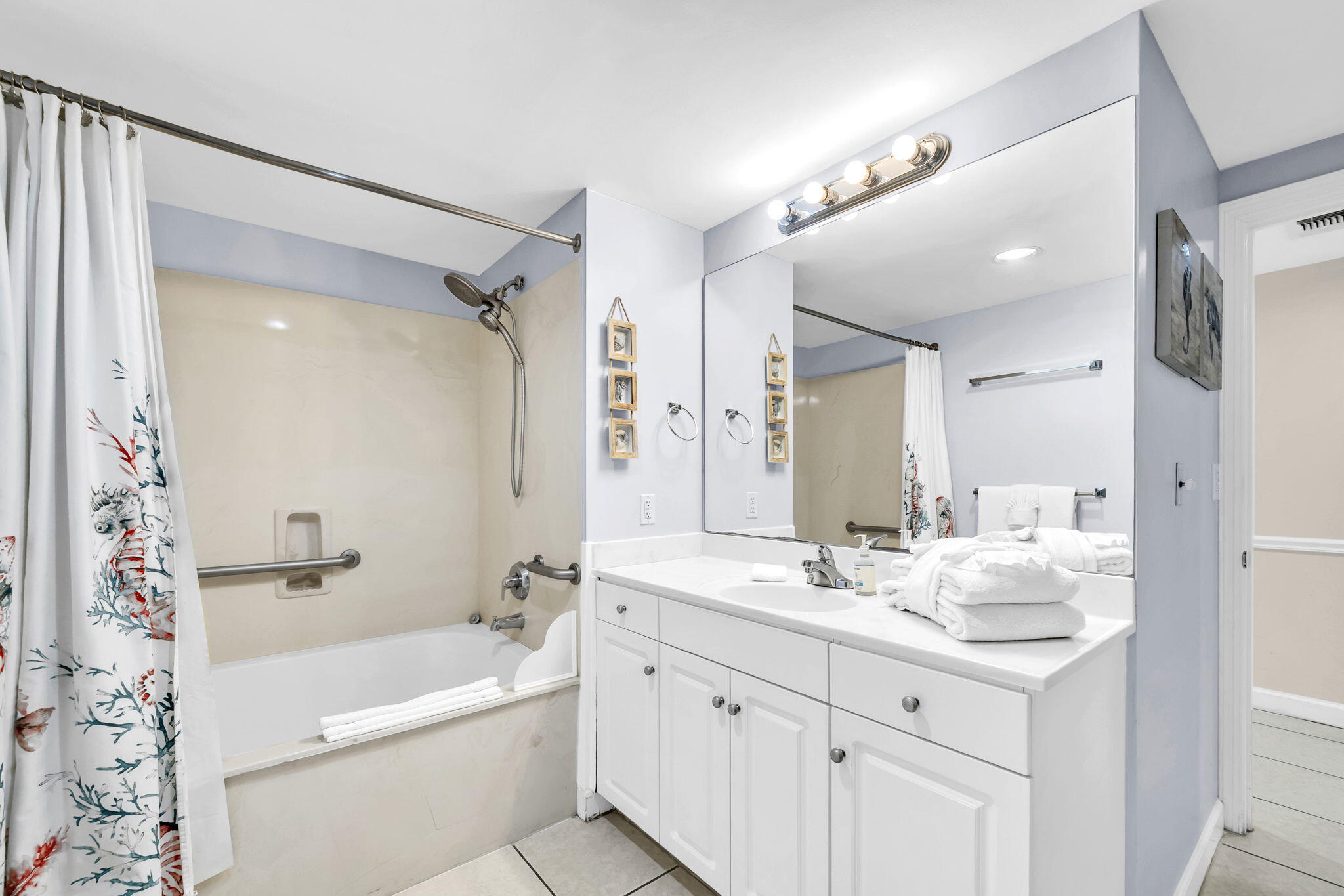 STERLING SHORES - Residential