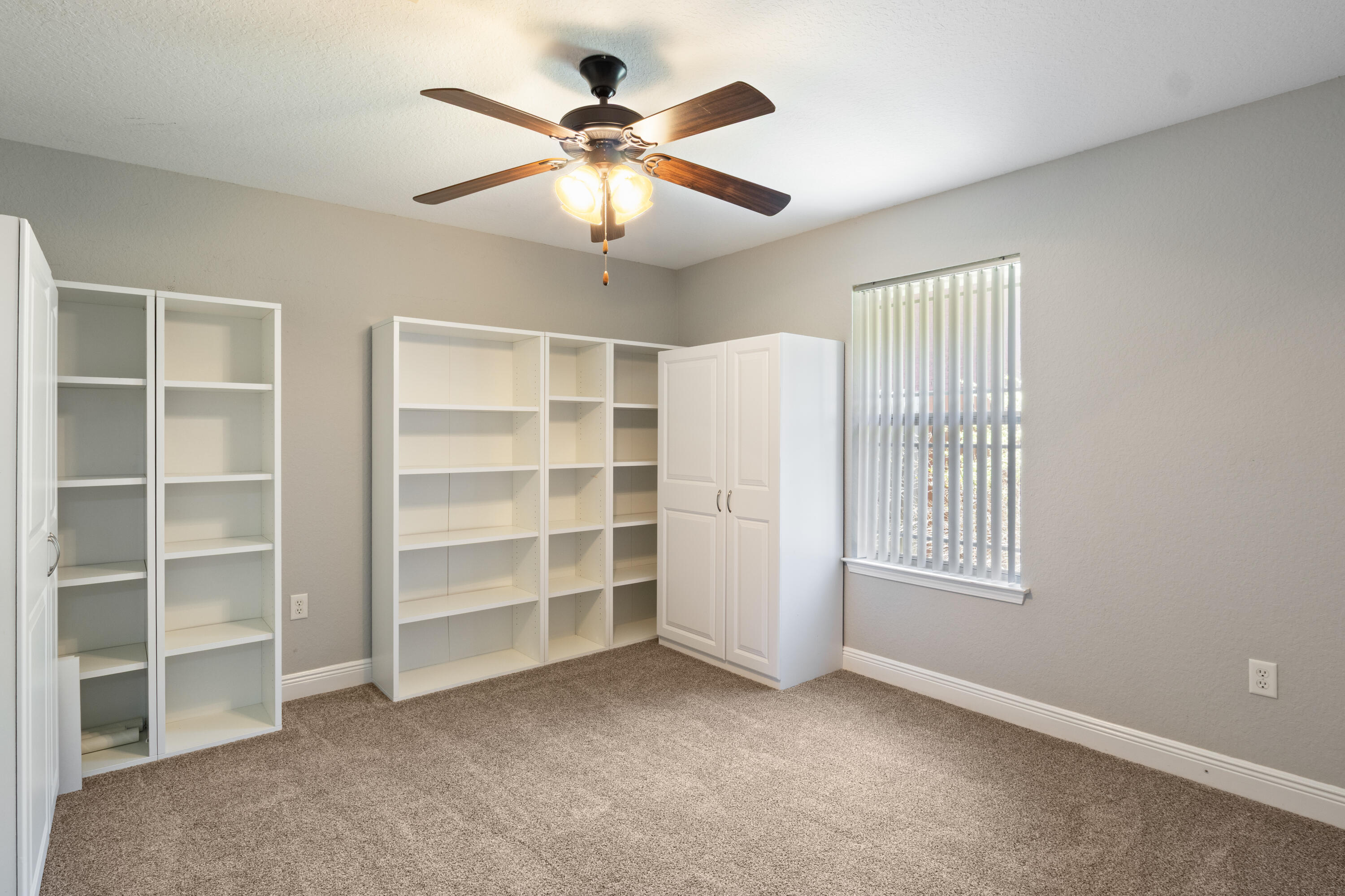 FOX VALLEY - Residential