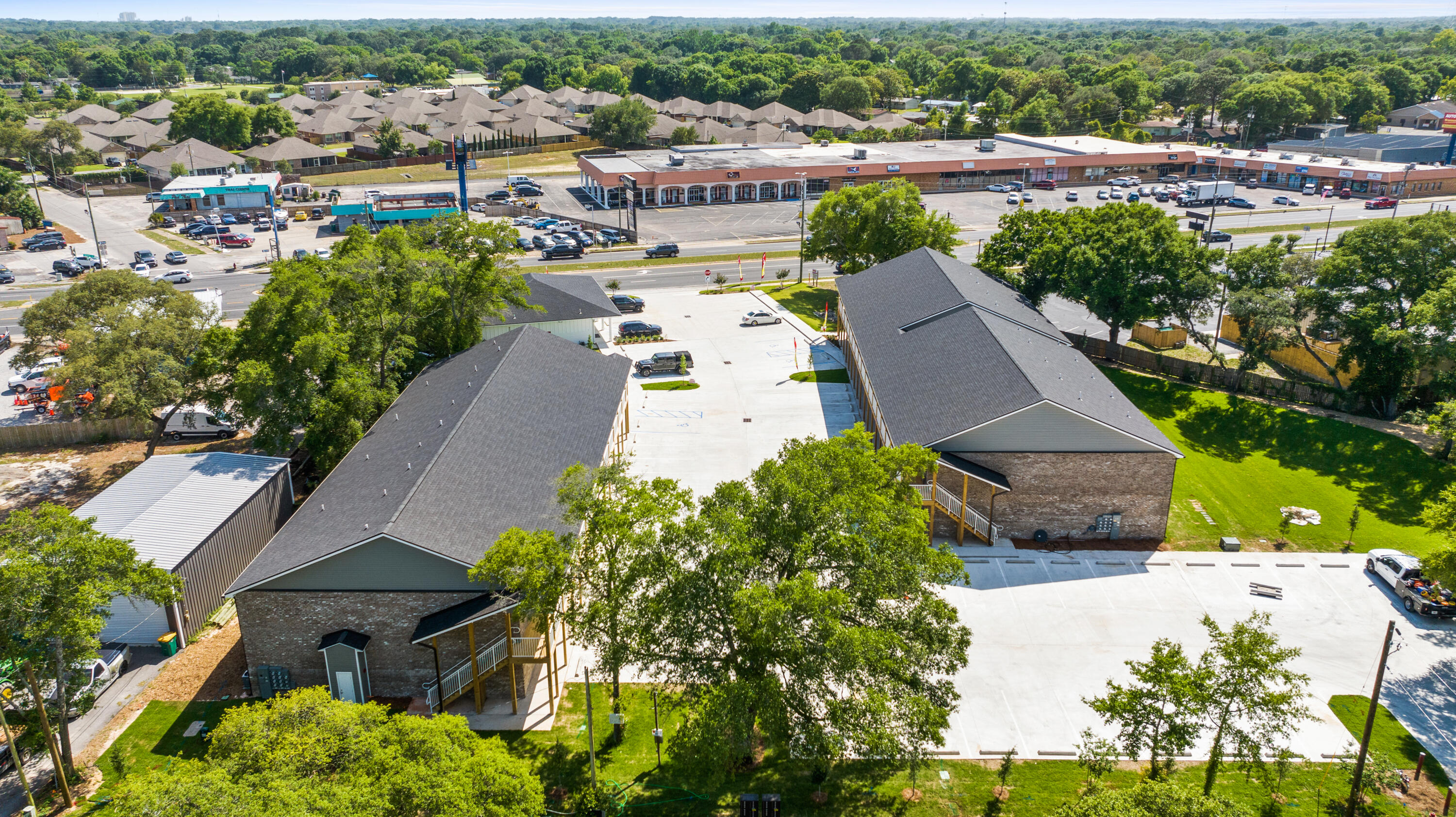 BARROW APARTMENTS - Residential Lease