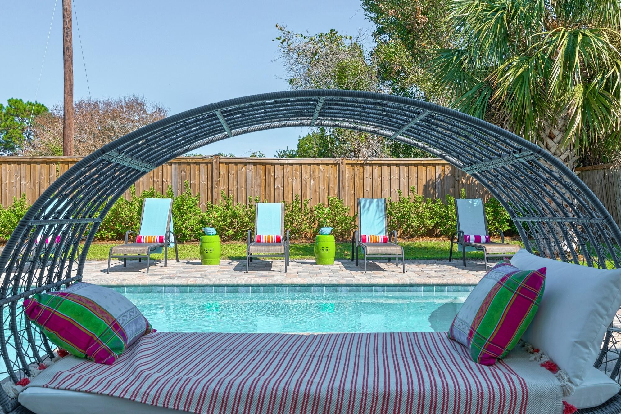 CRYSTAL BEACH - Residential