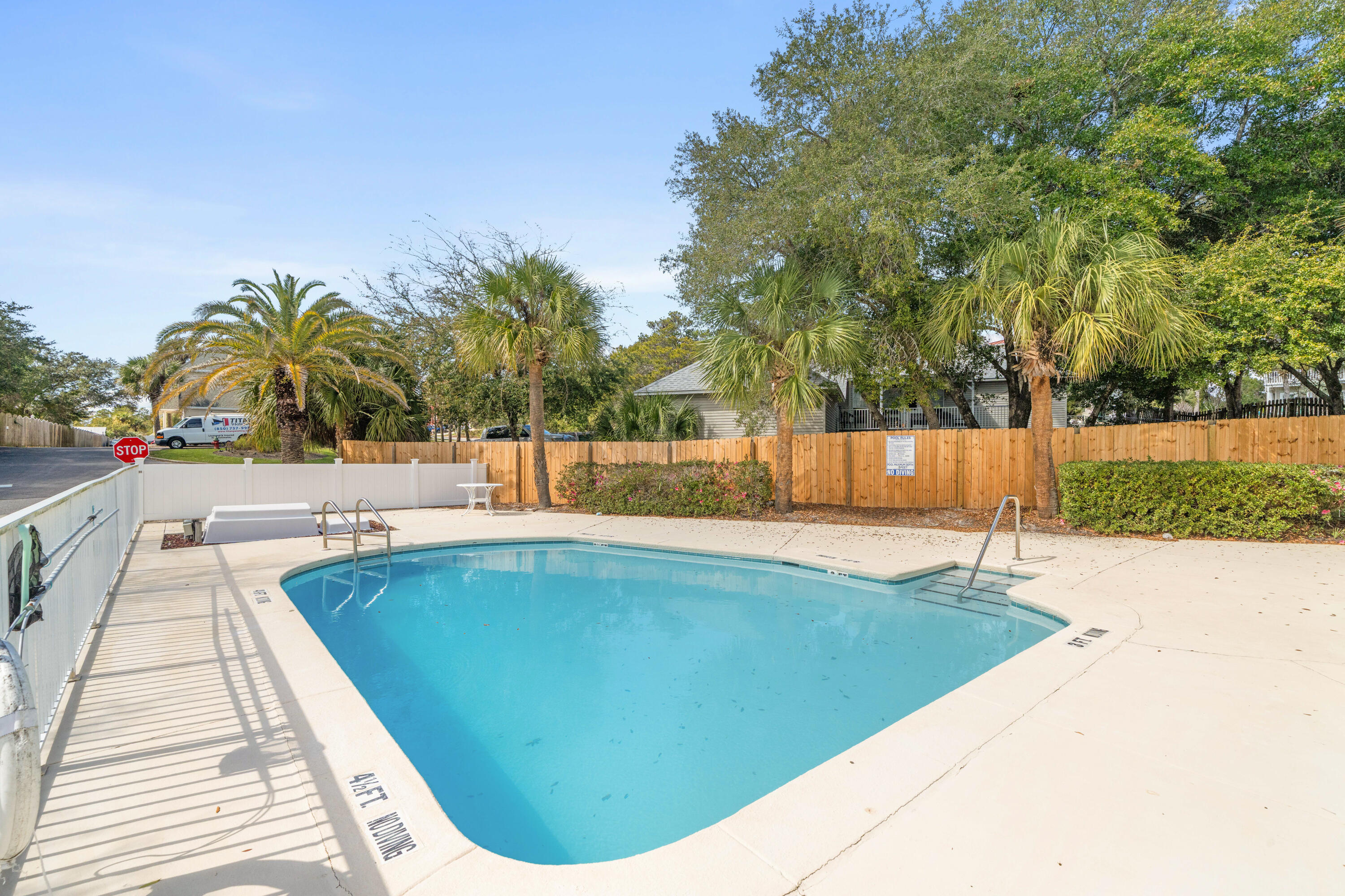 PELICAN PLACE T/H EAST LOT 3 - Residential