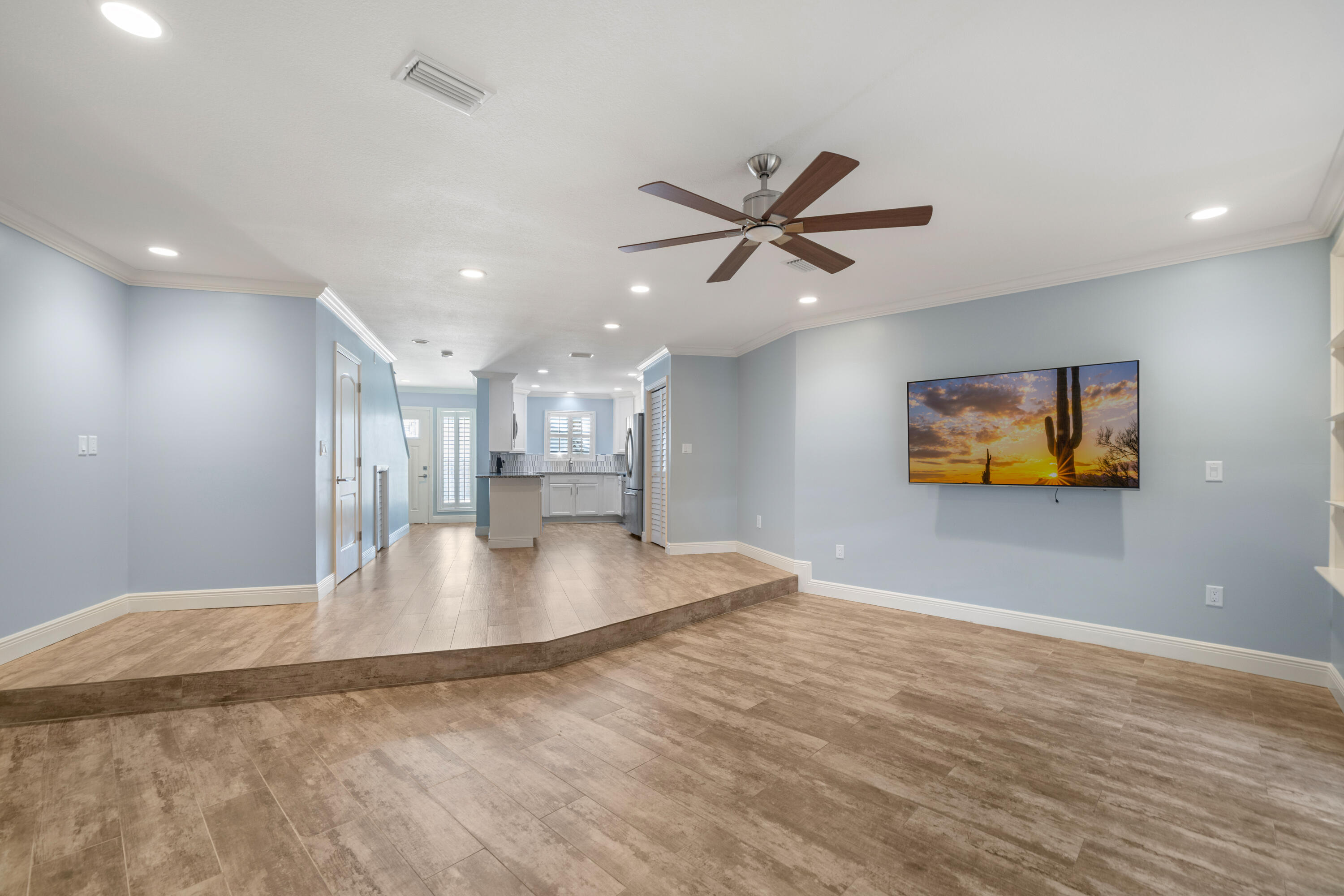 PELICAN PLACE T/H EAST LOT 3 - Residential