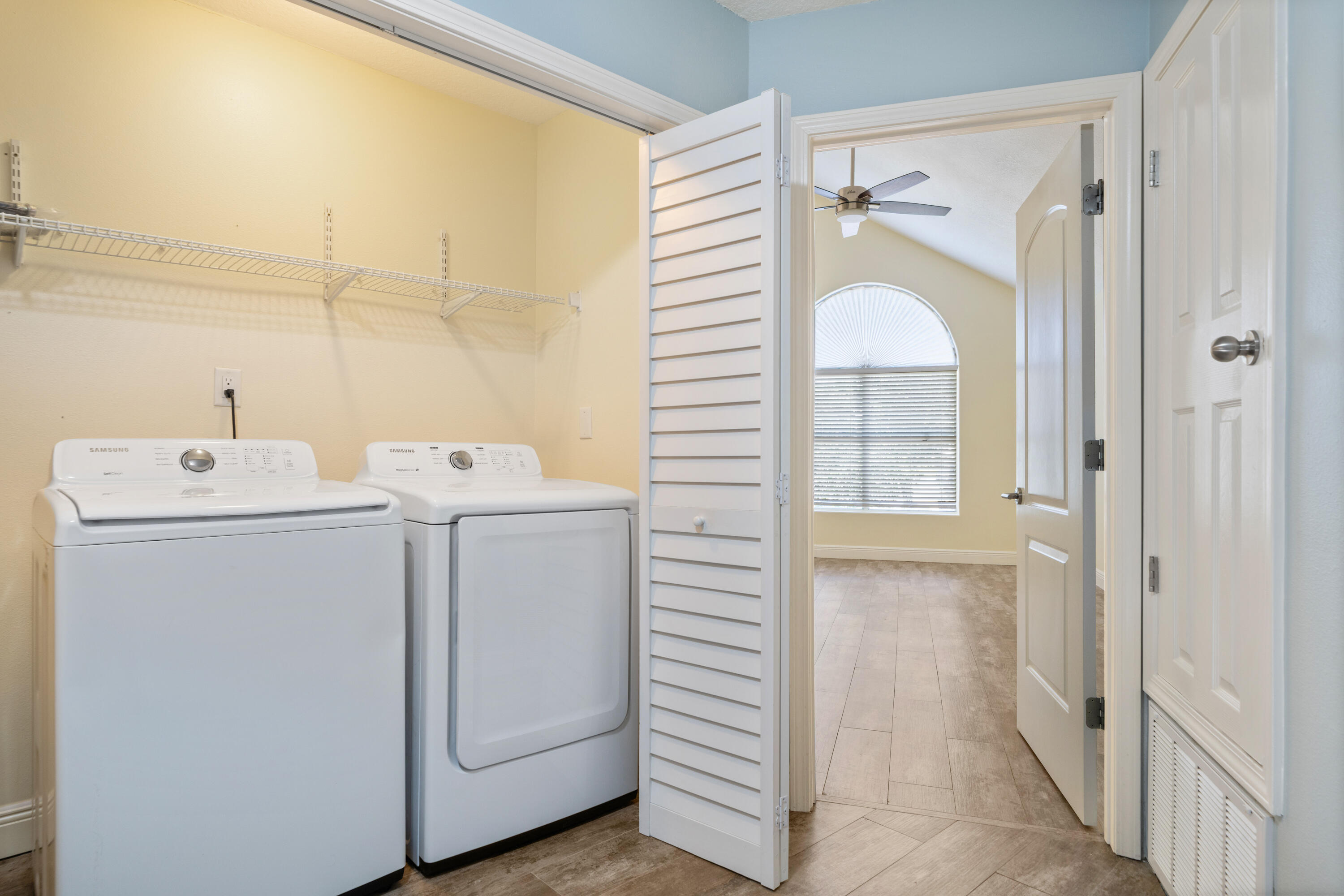 PELICAN PLACE T/H EAST LOT 3 - Residential