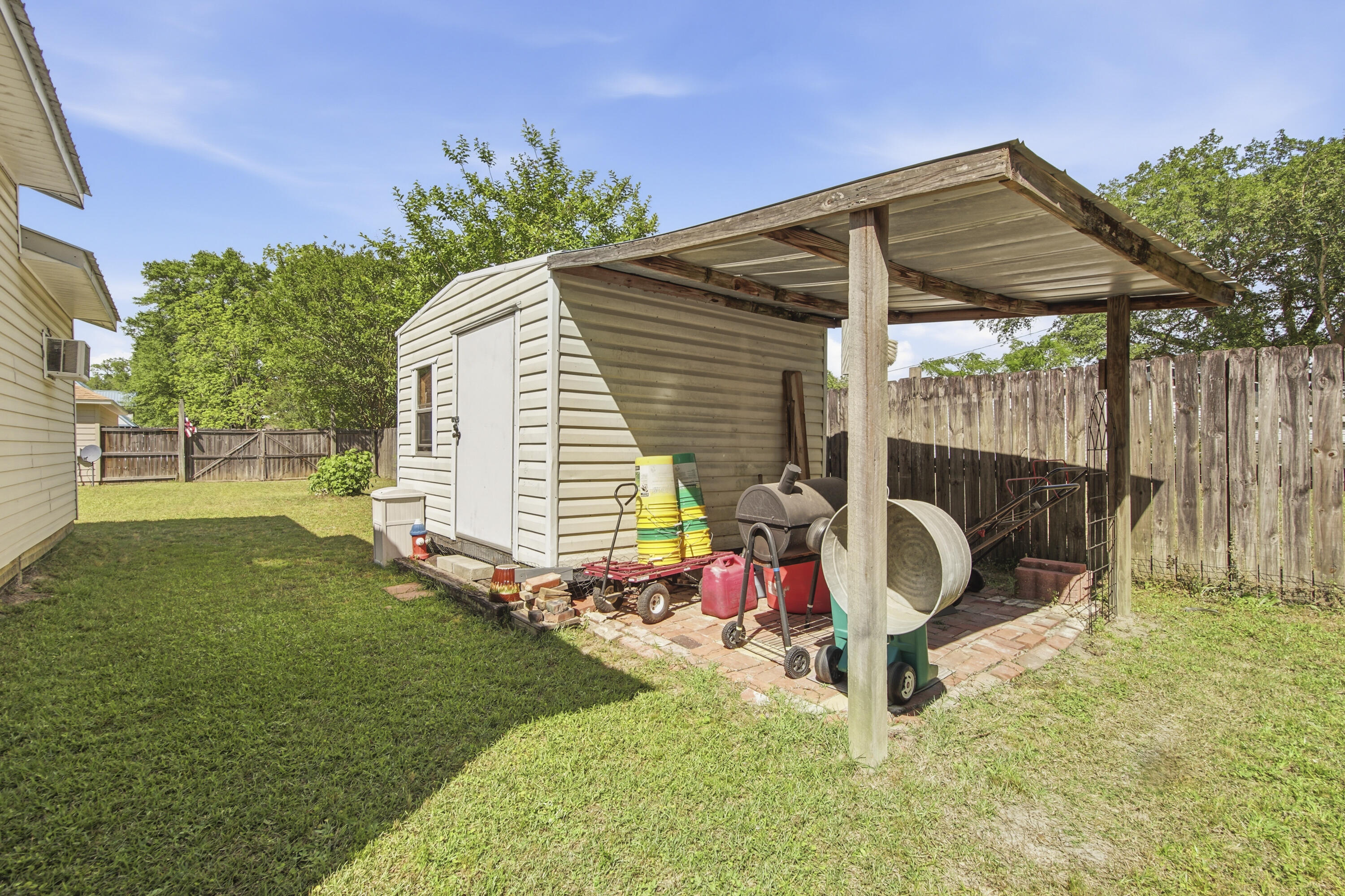 TOWN OF LOCKHART - Residential