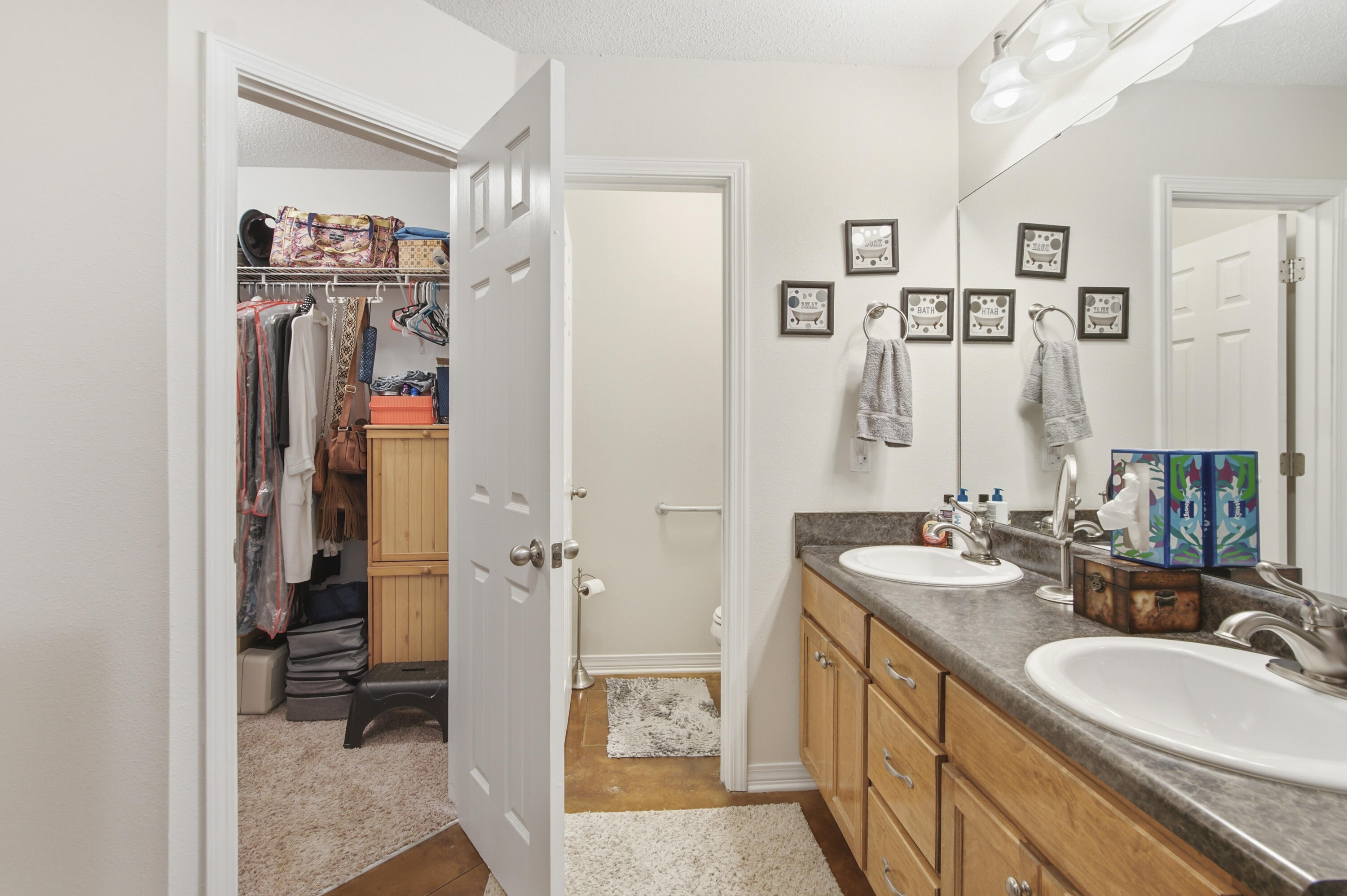 TOWN OF LOCKHART - Residential