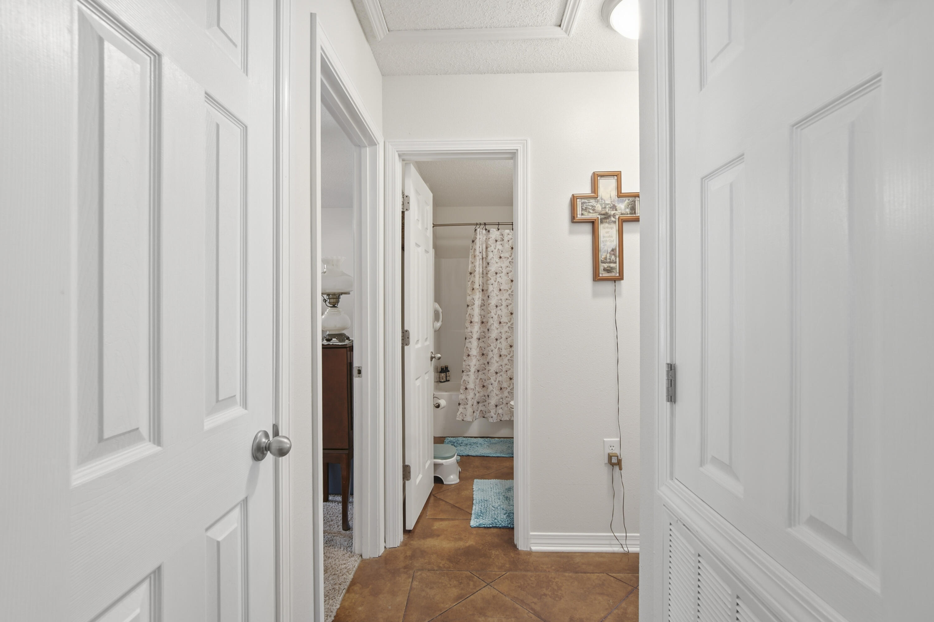 TOWN OF LOCKHART - Residential