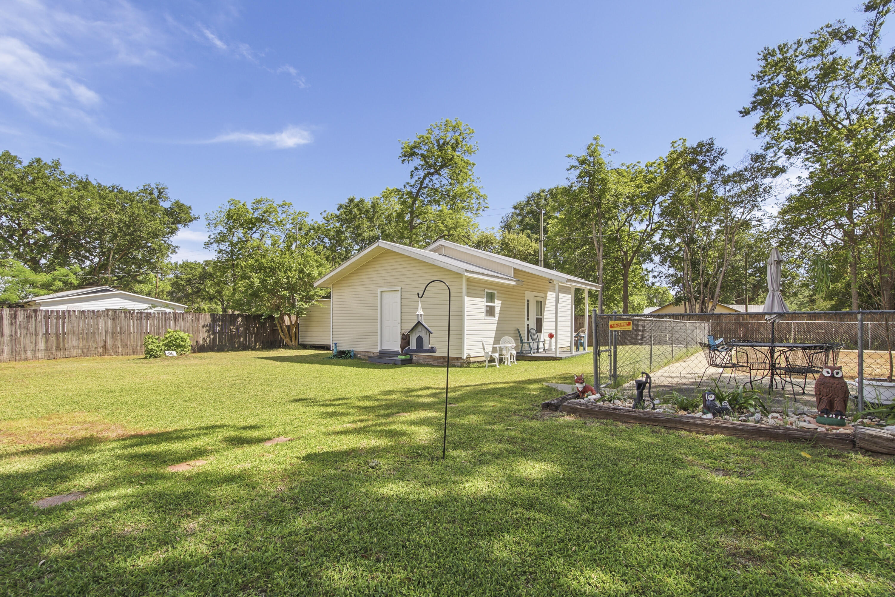 TOWN OF LOCKHART - Residential