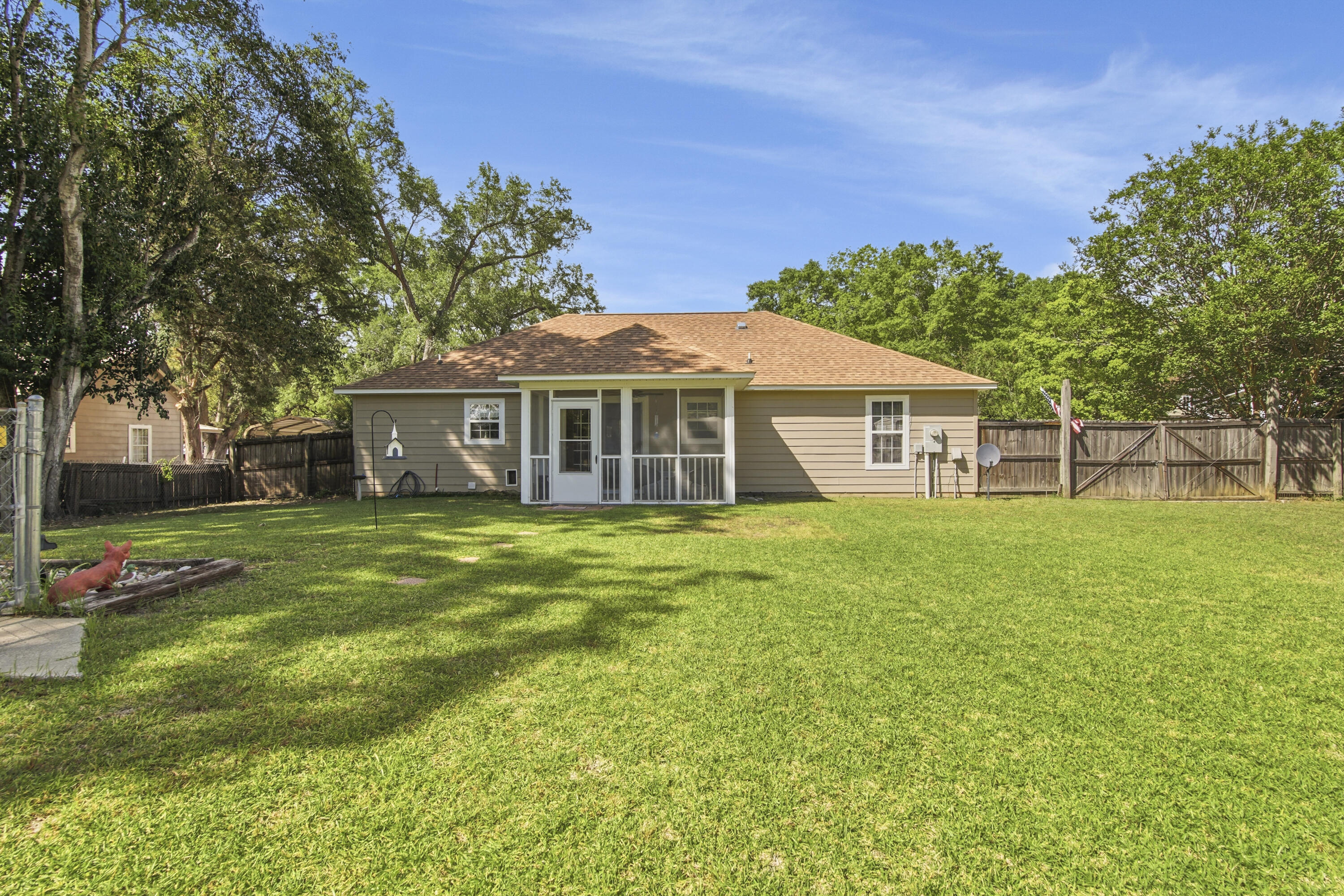 TOWN OF LOCKHART - Residential