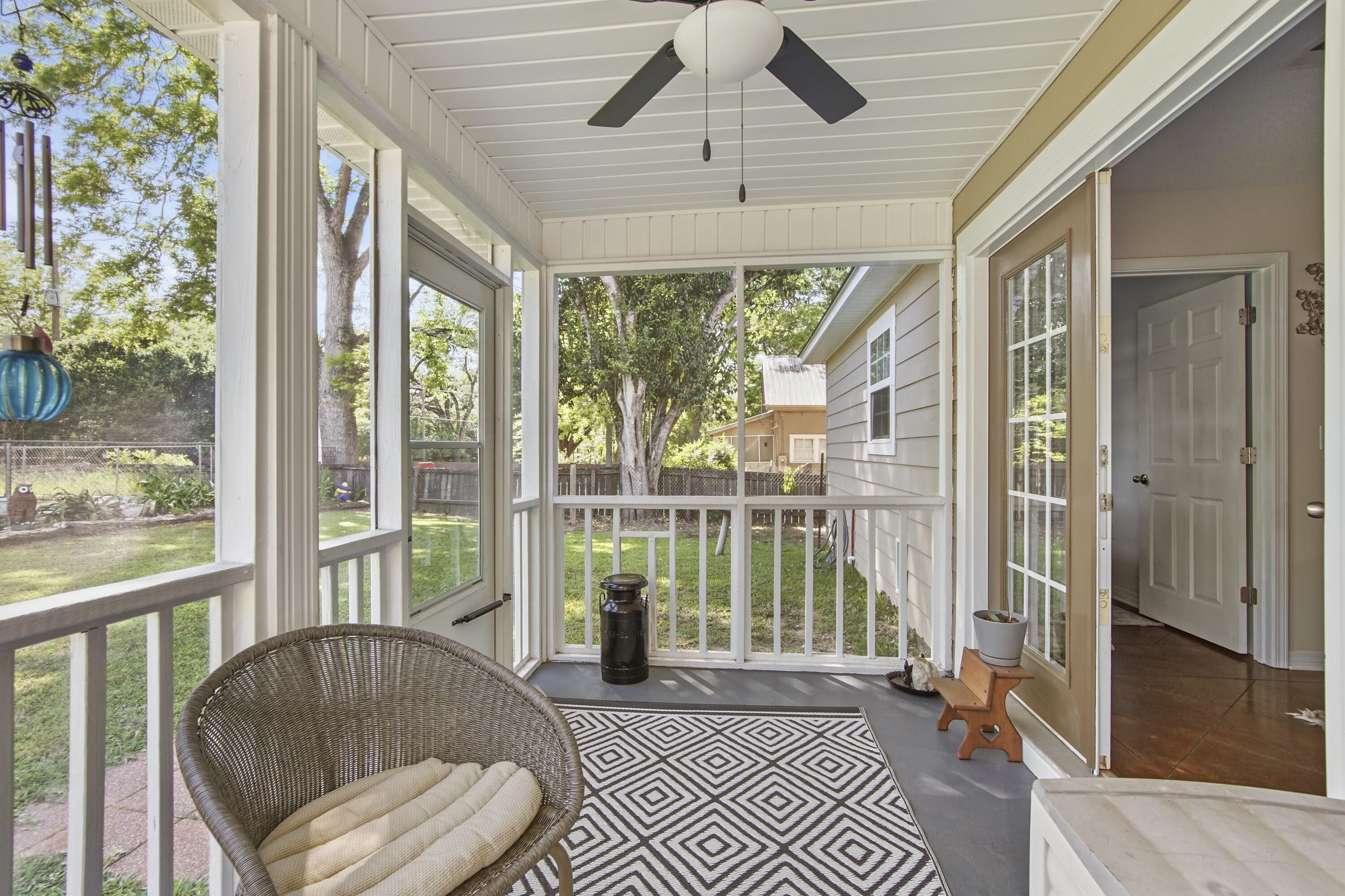 TOWN OF LOCKHART - Residential