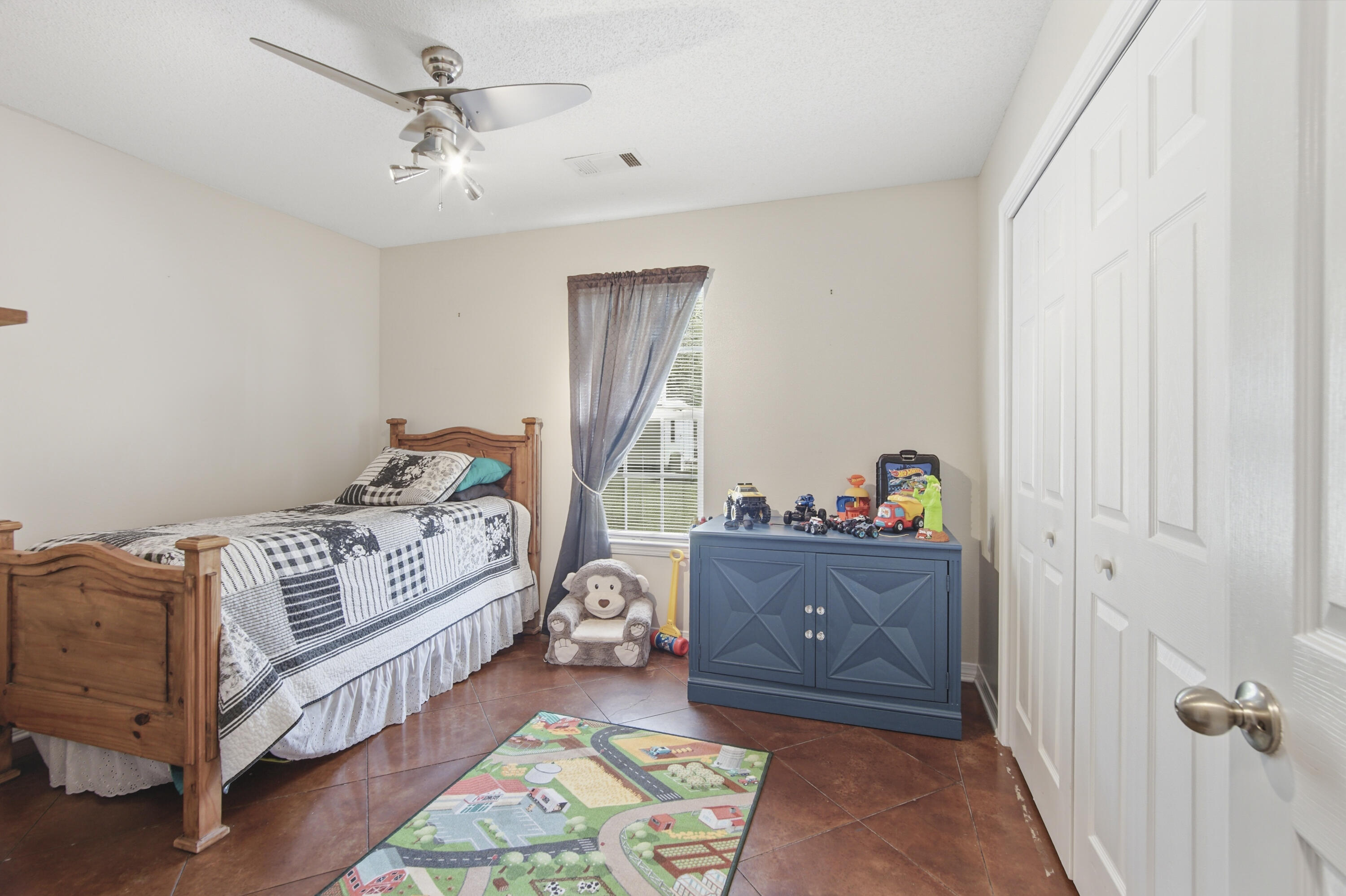 TOWN OF LOCKHART - Residential